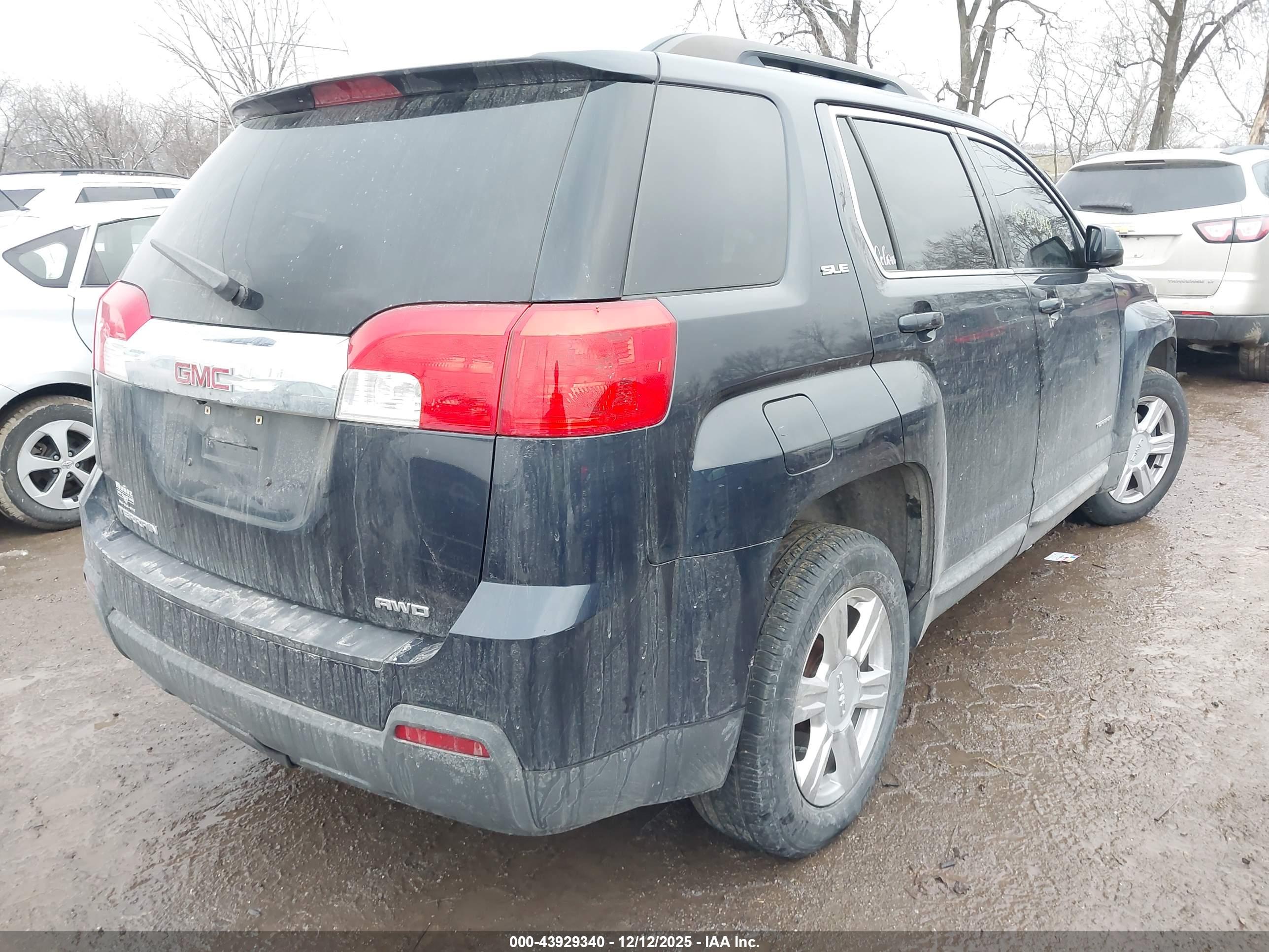 GMC TERRAIN image 4