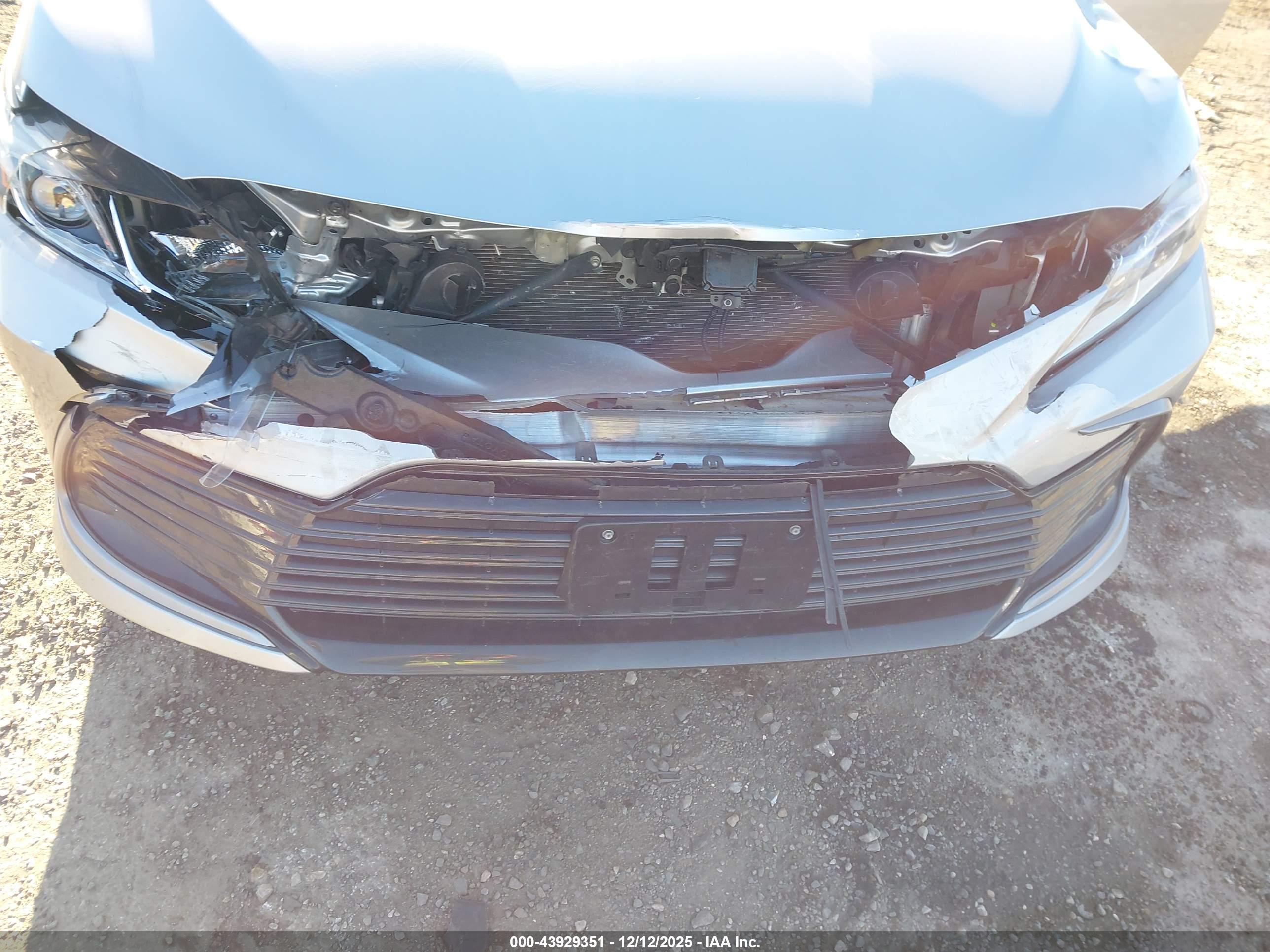 TOYOTA CAMRY image 6