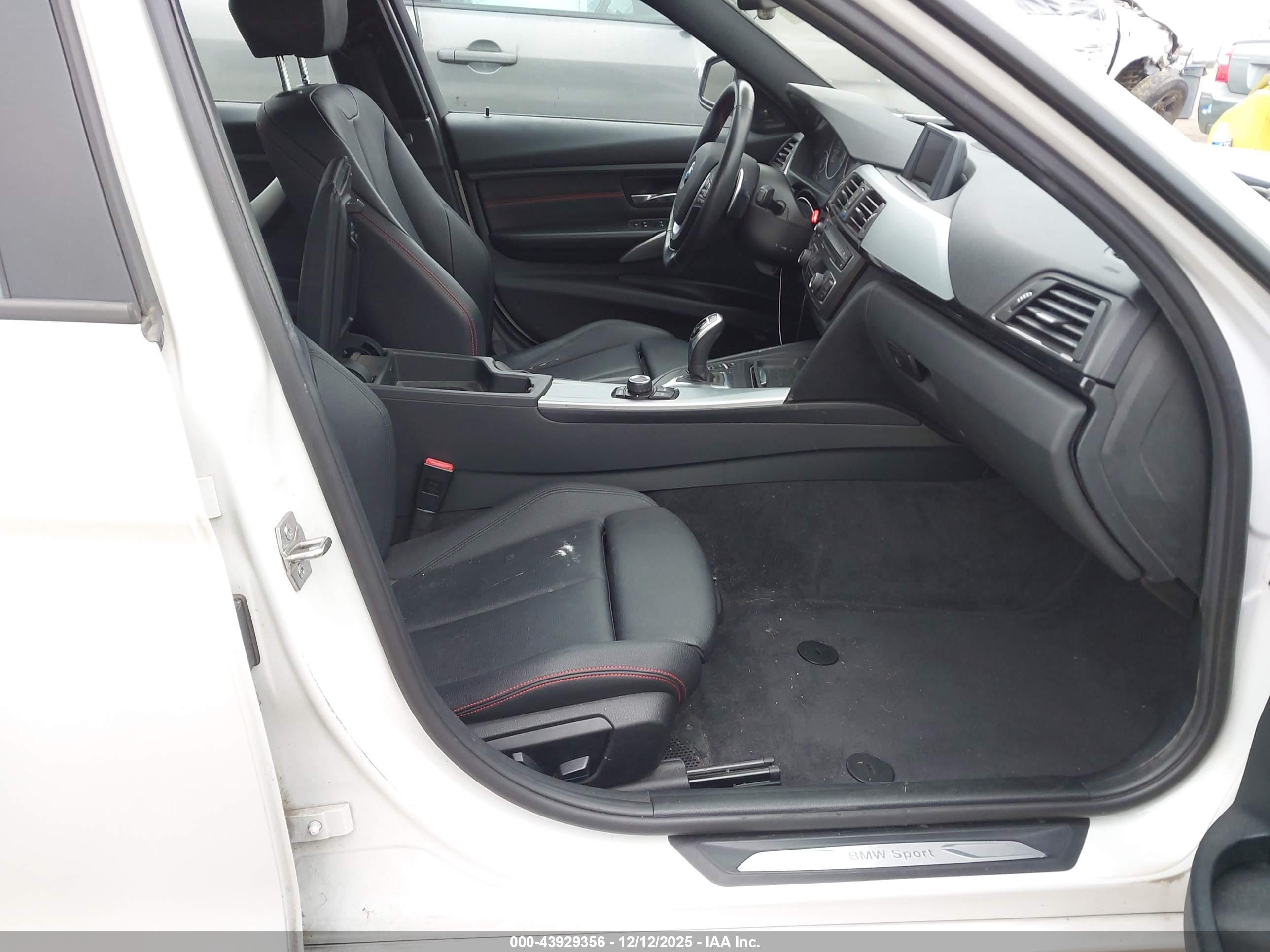 BMW 328I image 5