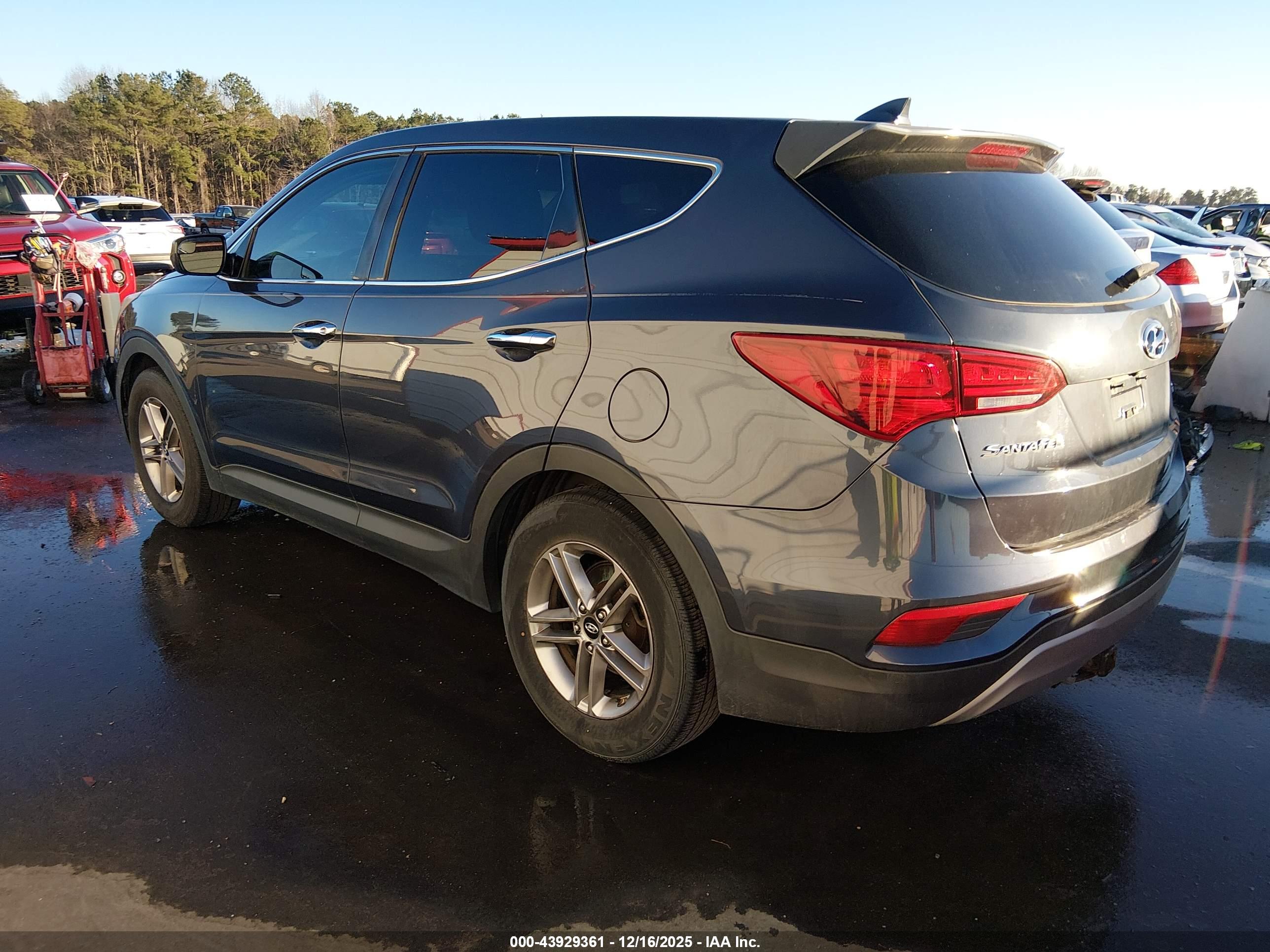 HYUNDAI SANTA image 3