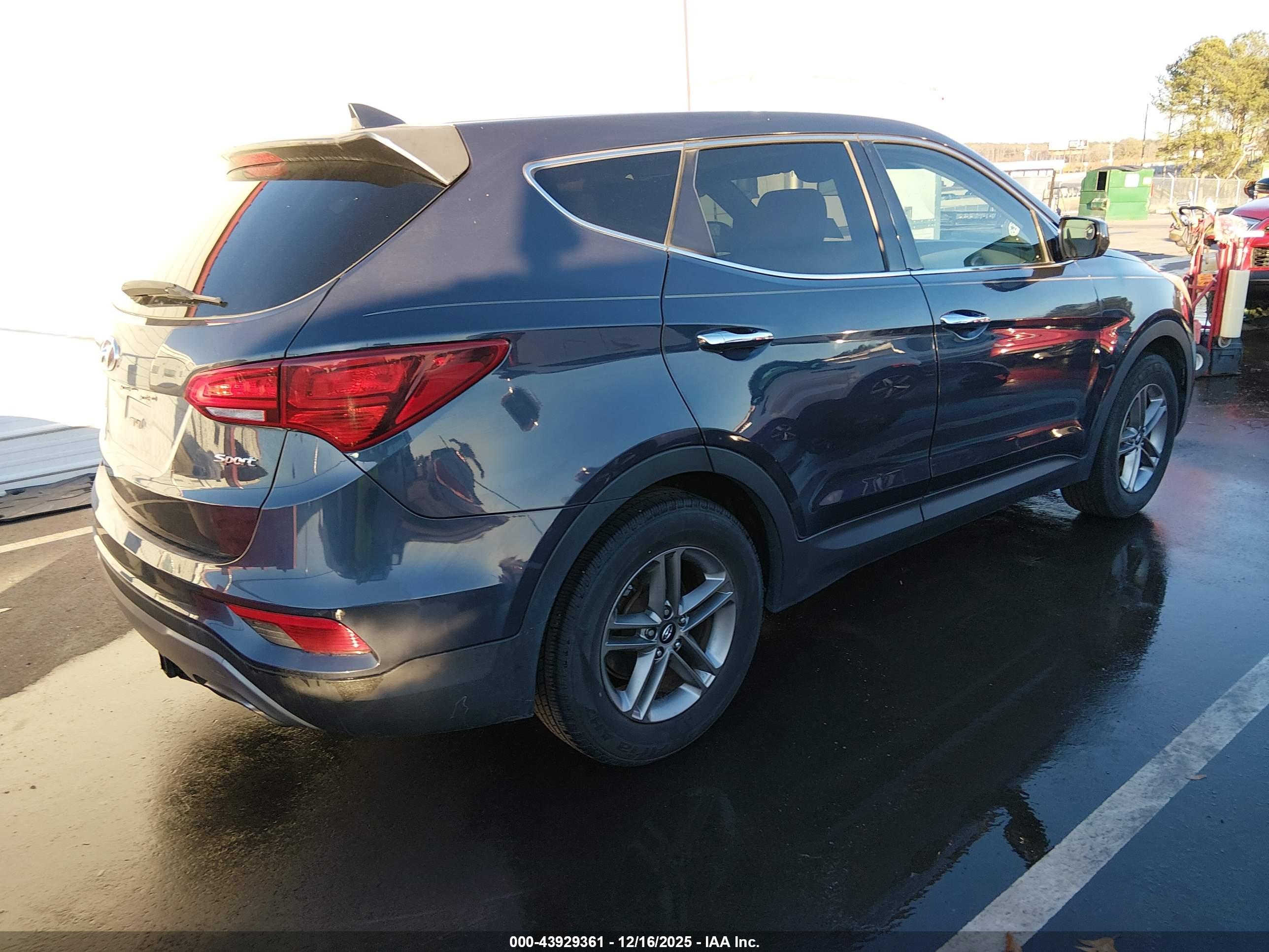HYUNDAI SANTA image 4