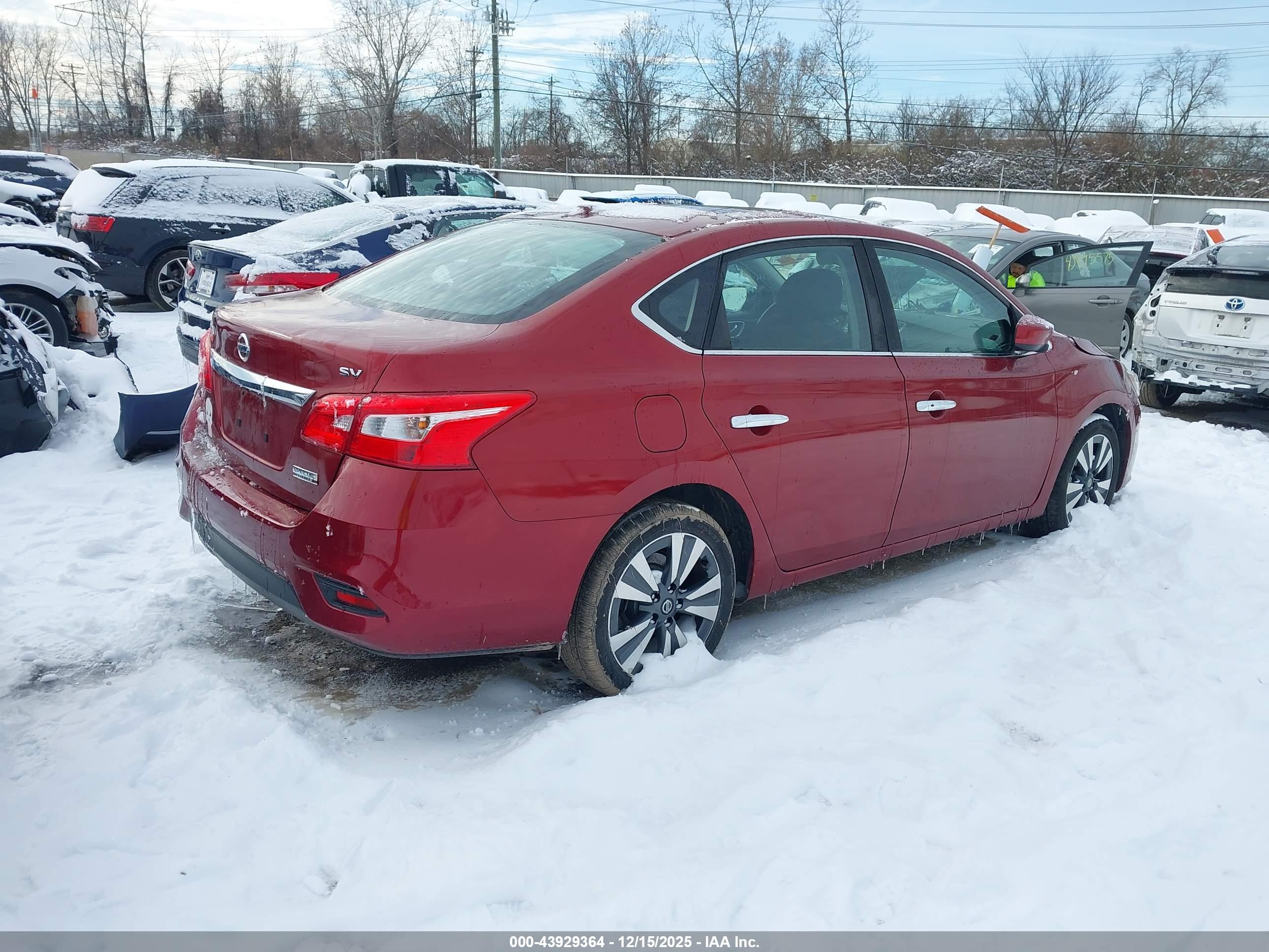 NISSAN SENTRA image 4