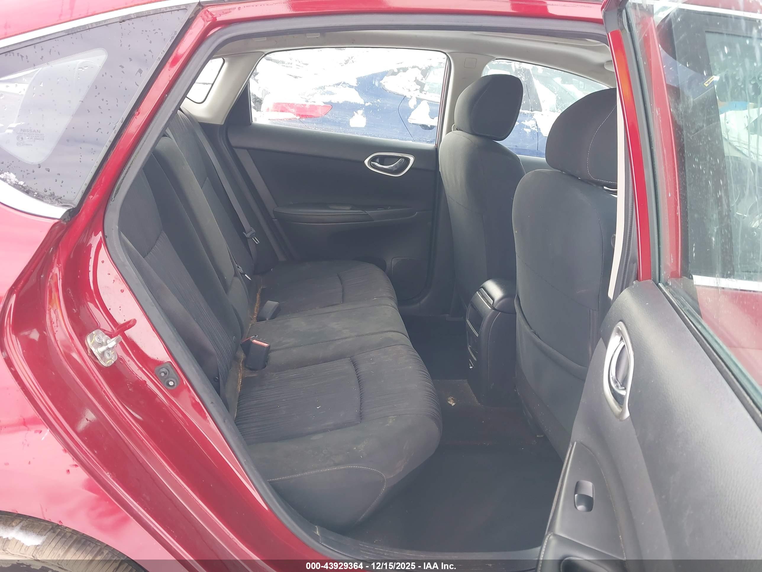 NISSAN SENTRA image 8