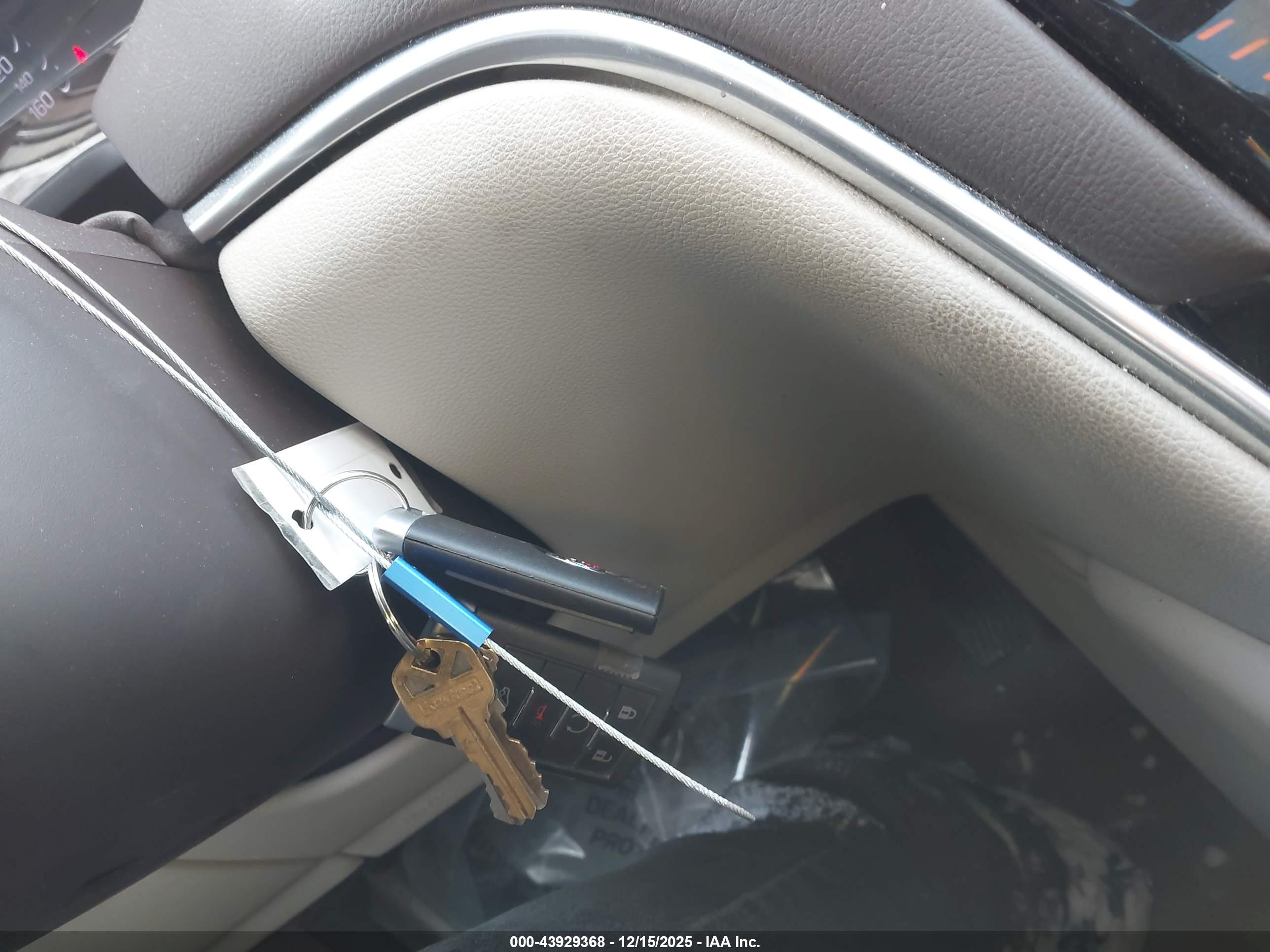 CADILLAC XTS image 11