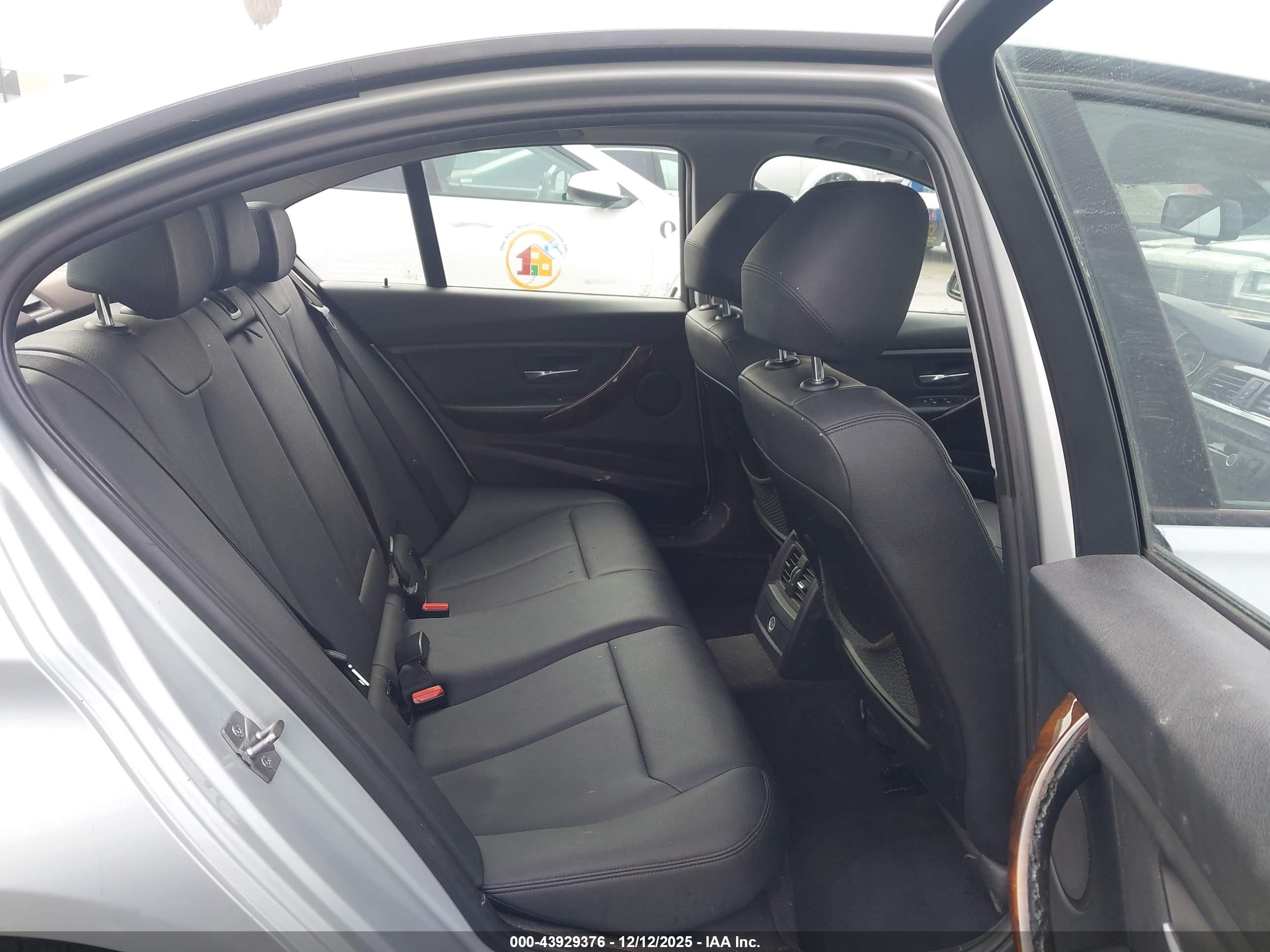 BMW 328D image 8