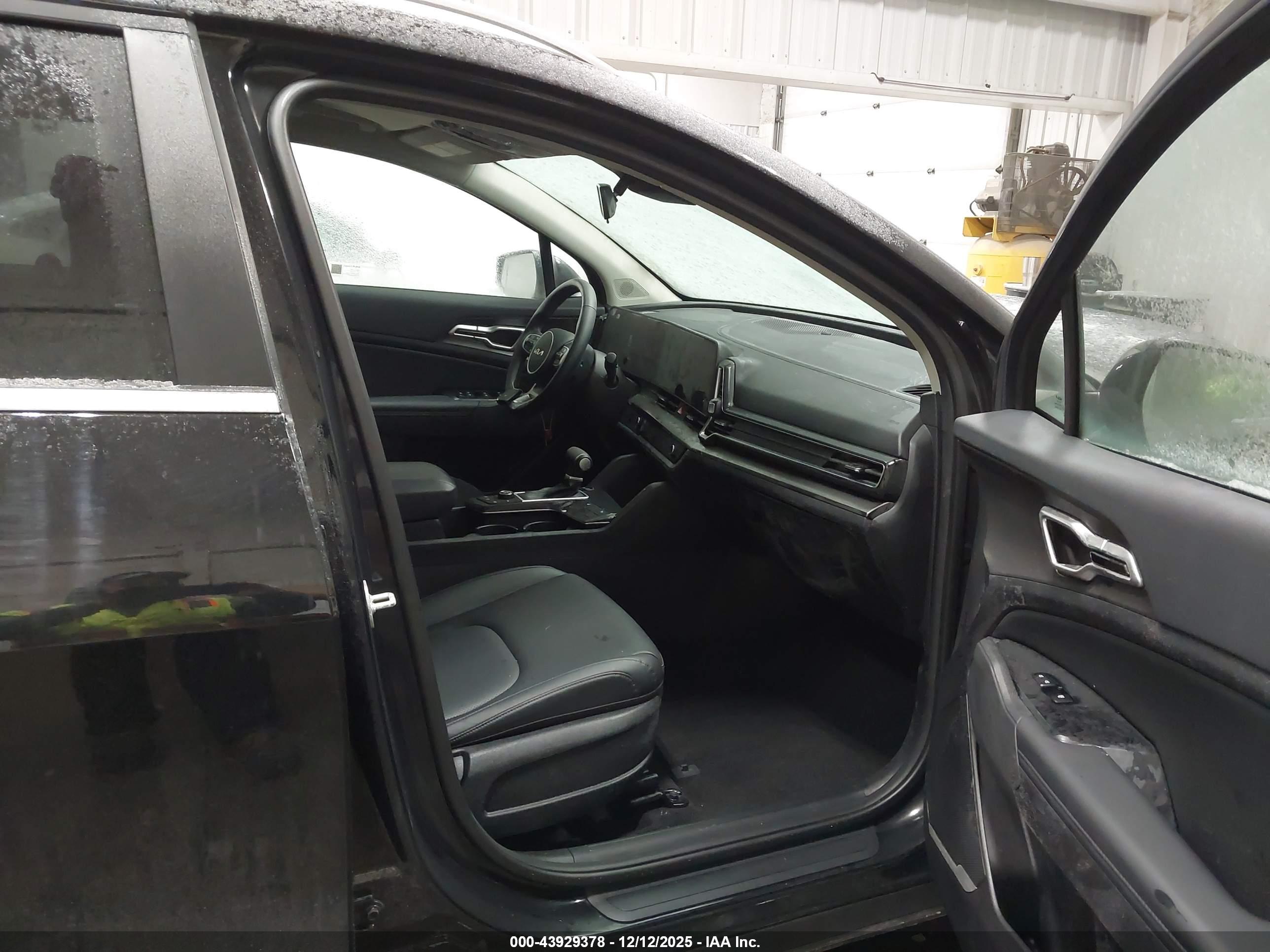 KIA SPORTAGE image 5