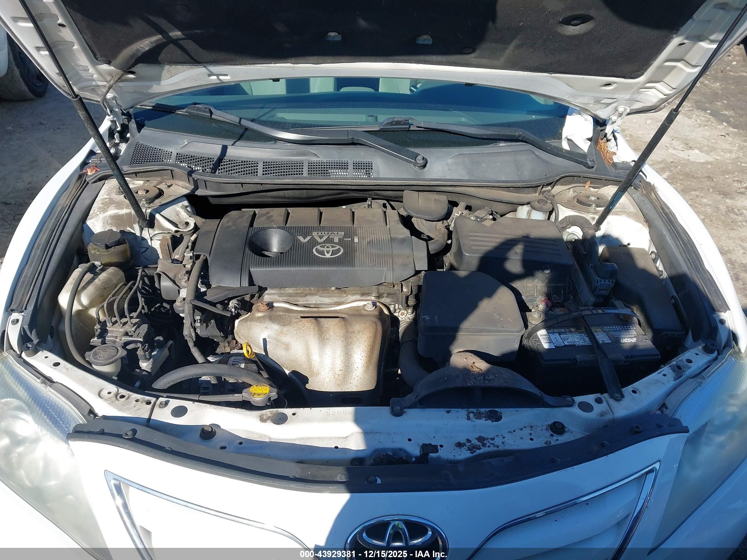 TOYOTA CAMRY image 10
