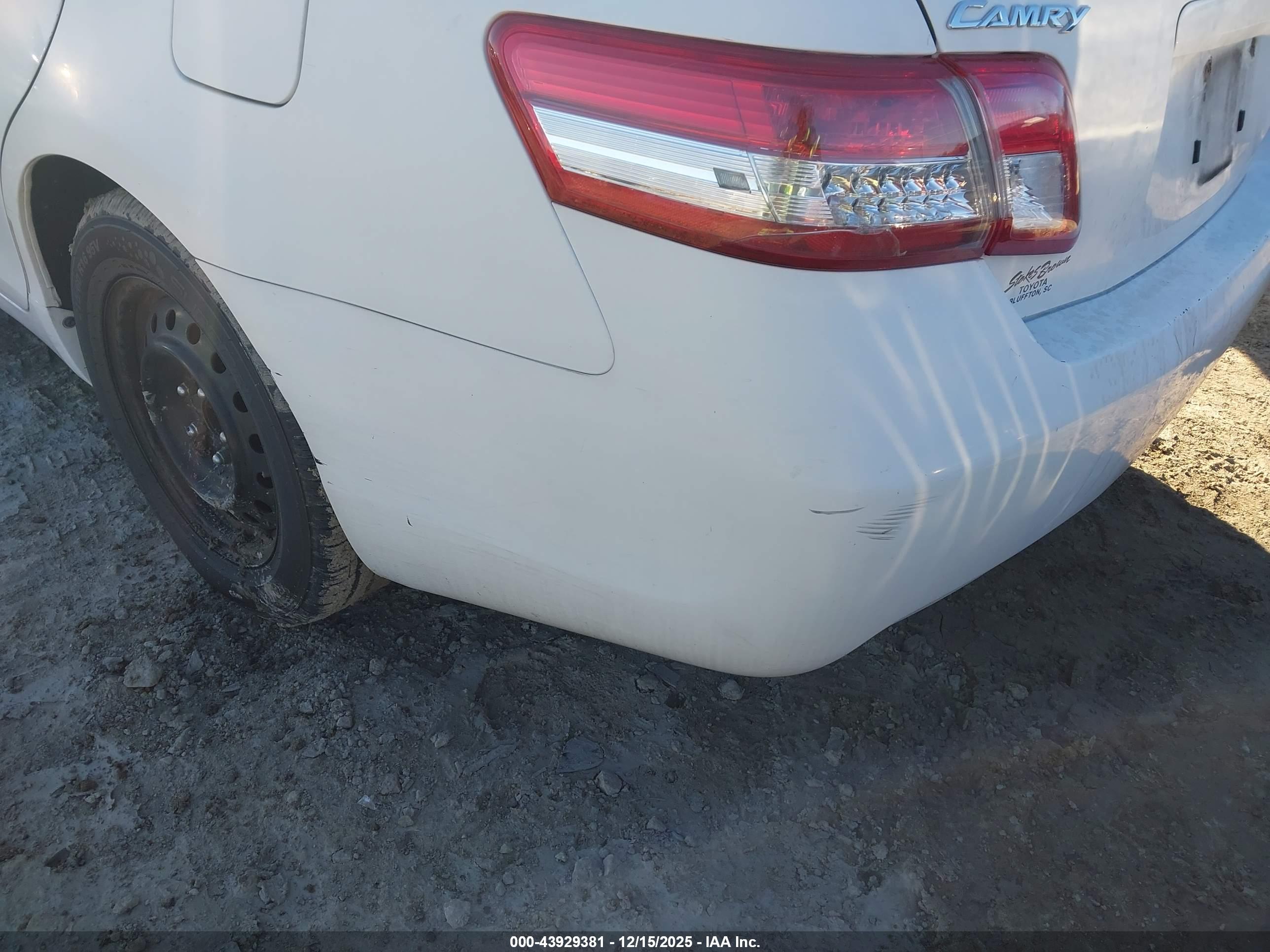 TOYOTA CAMRY image 6