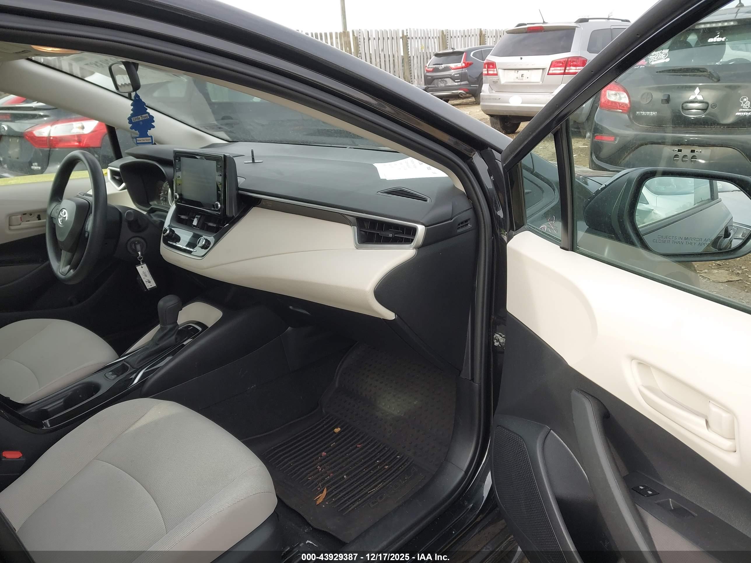 TOYOTA COROLLA image 5