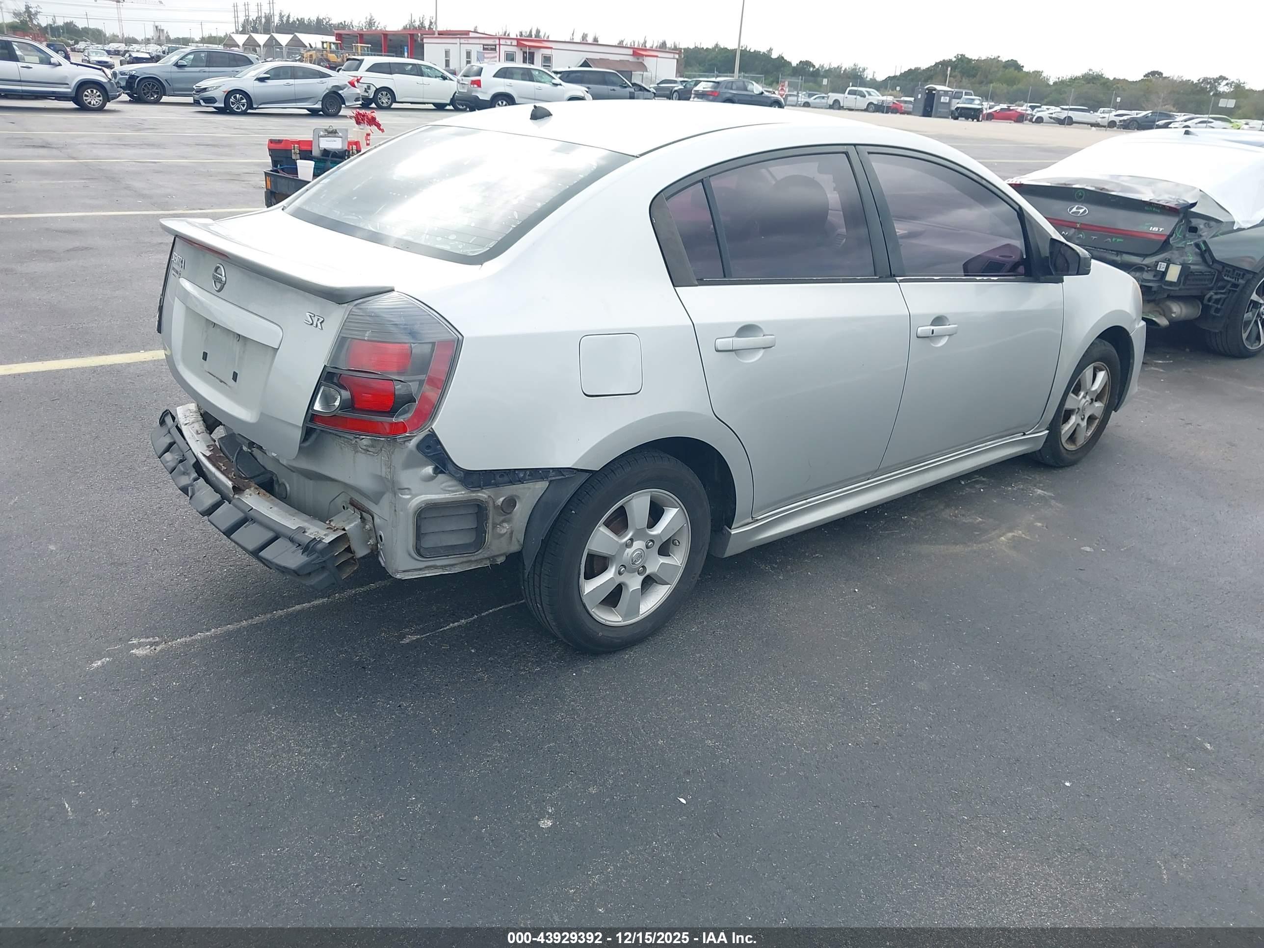 NISSAN SENTRA image 4
