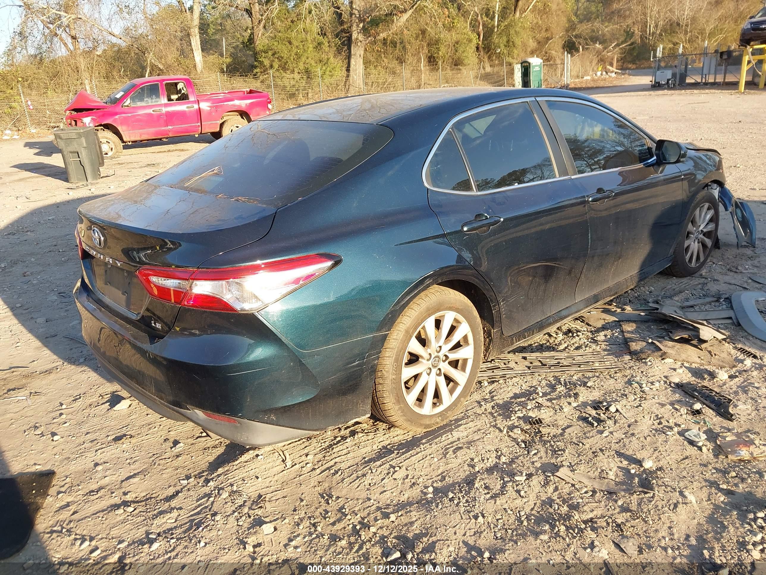 TOYOTA CAMRY image 4