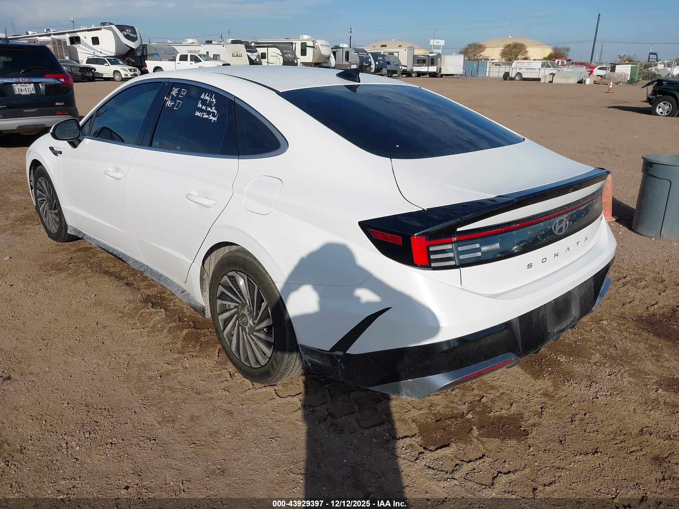 HYUNDAI SONATA image 3