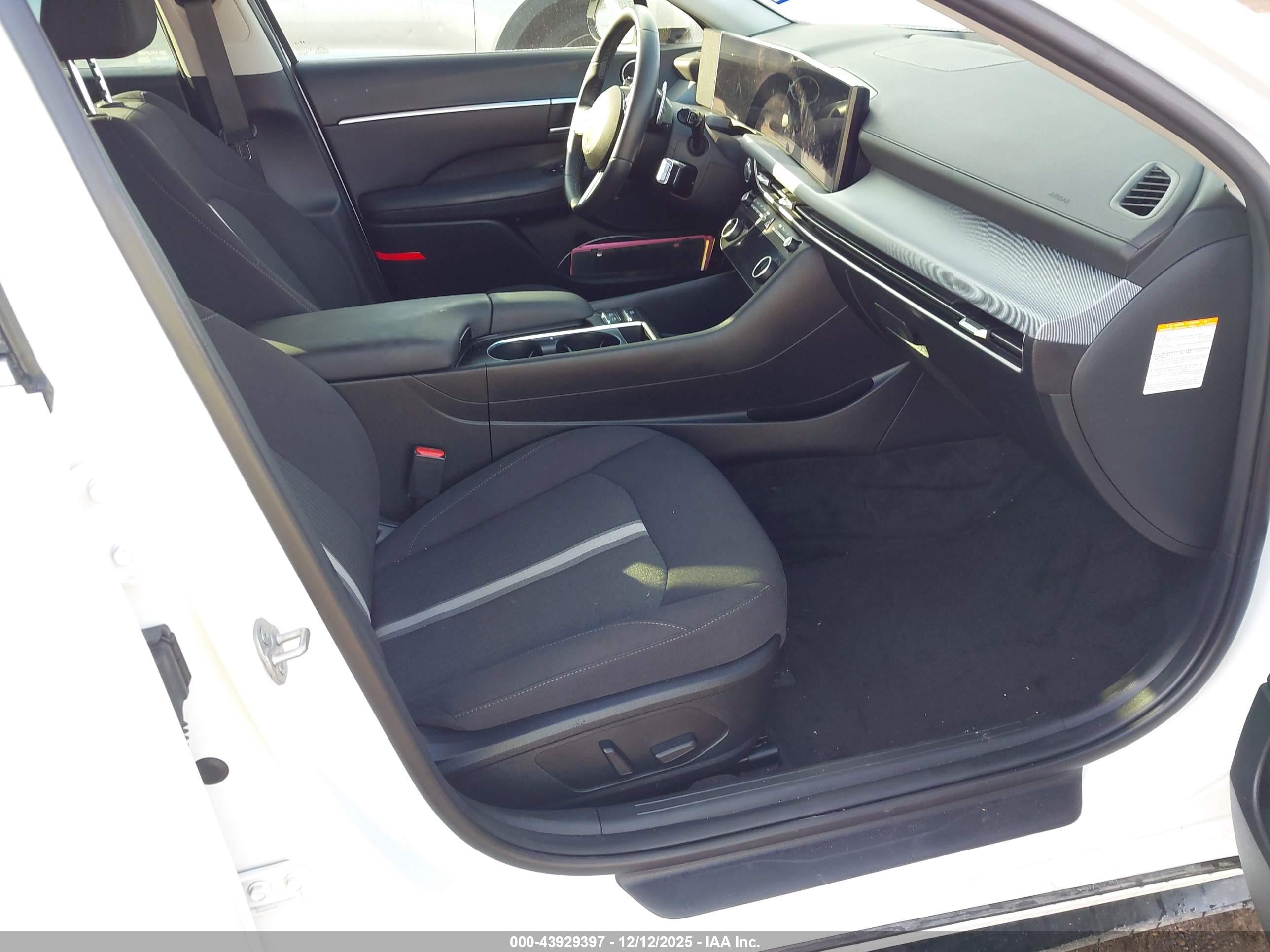 HYUNDAI SONATA image 5