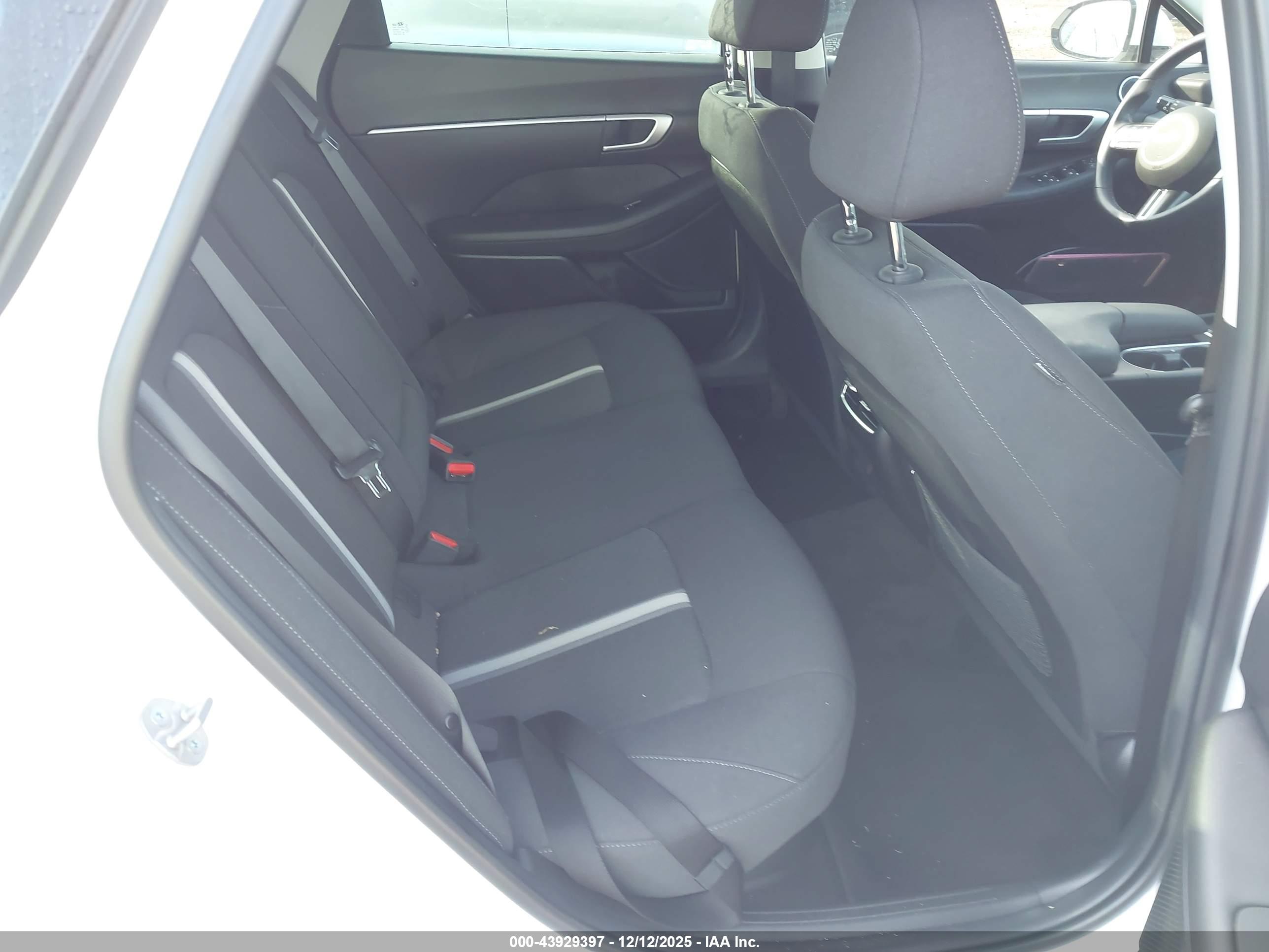 HYUNDAI SONATA image 8
