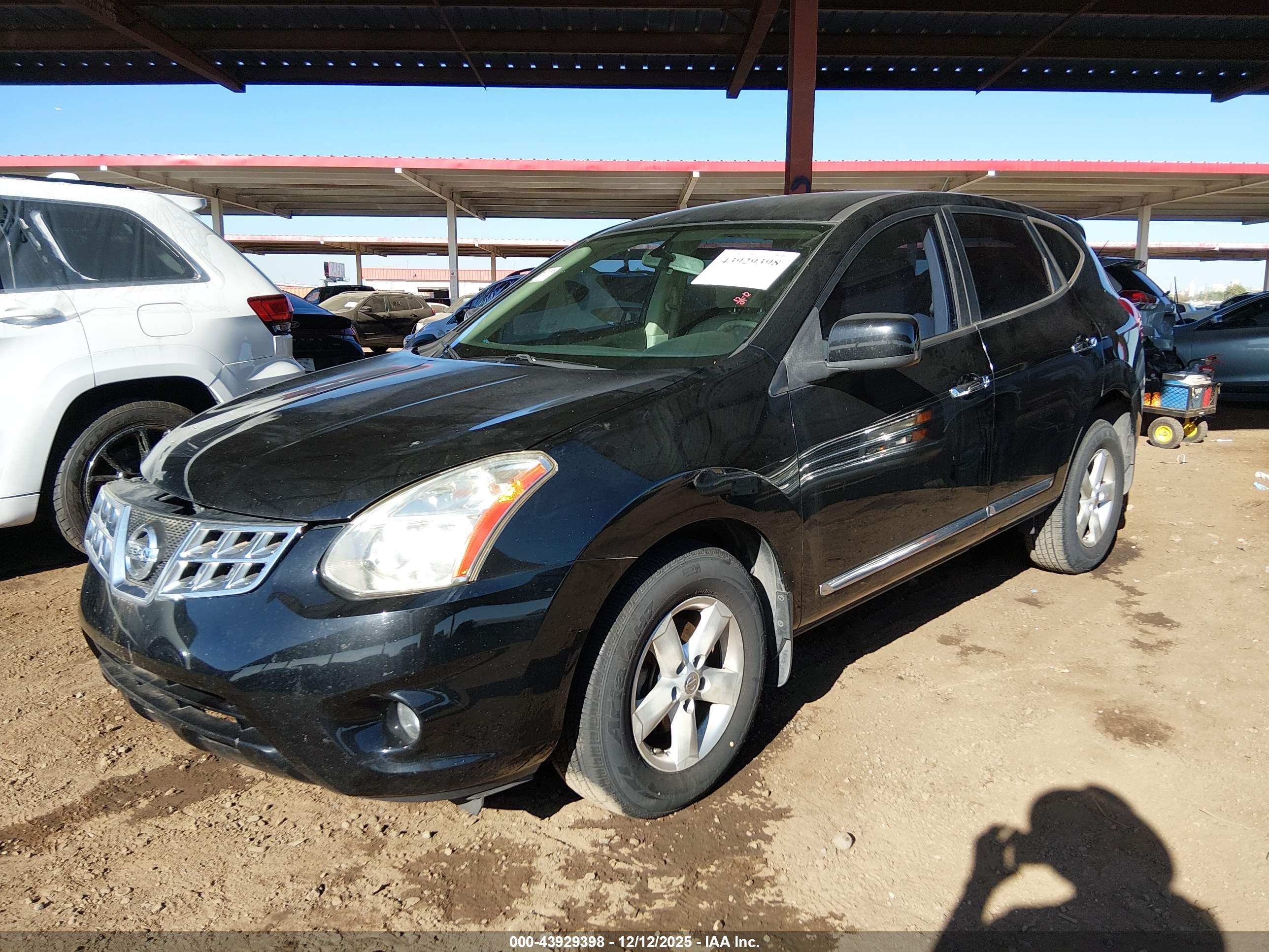 NISSAN ROGUE image 2