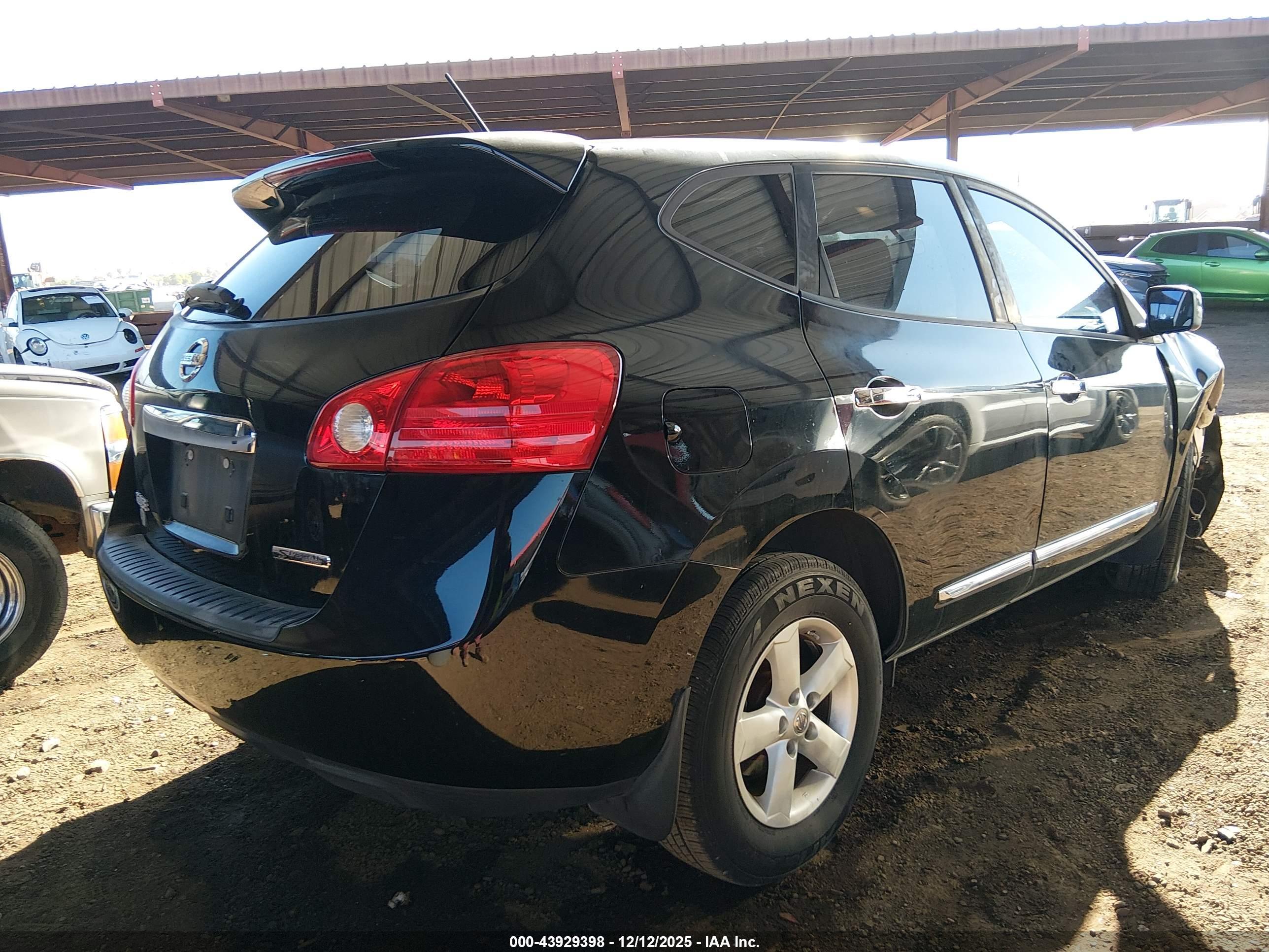 NISSAN ROGUE image 4