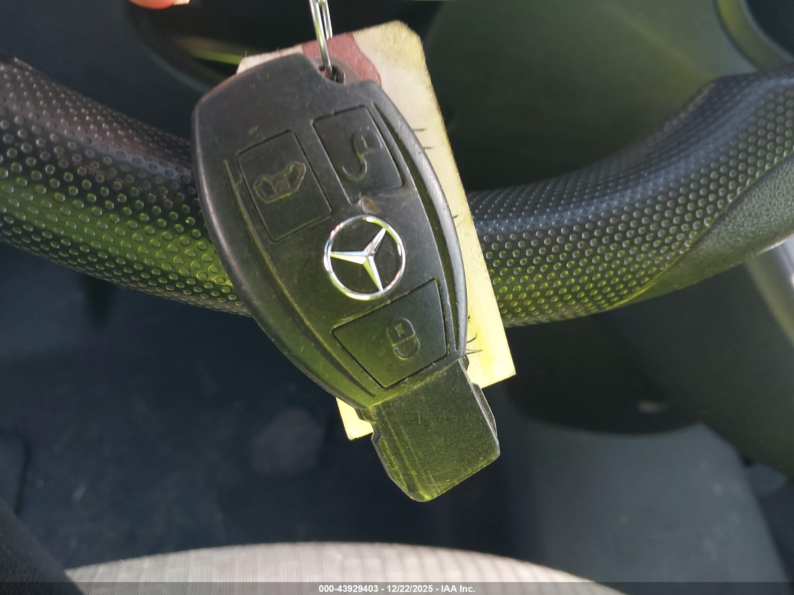 MERCEDES-BENZ METRIS image 11