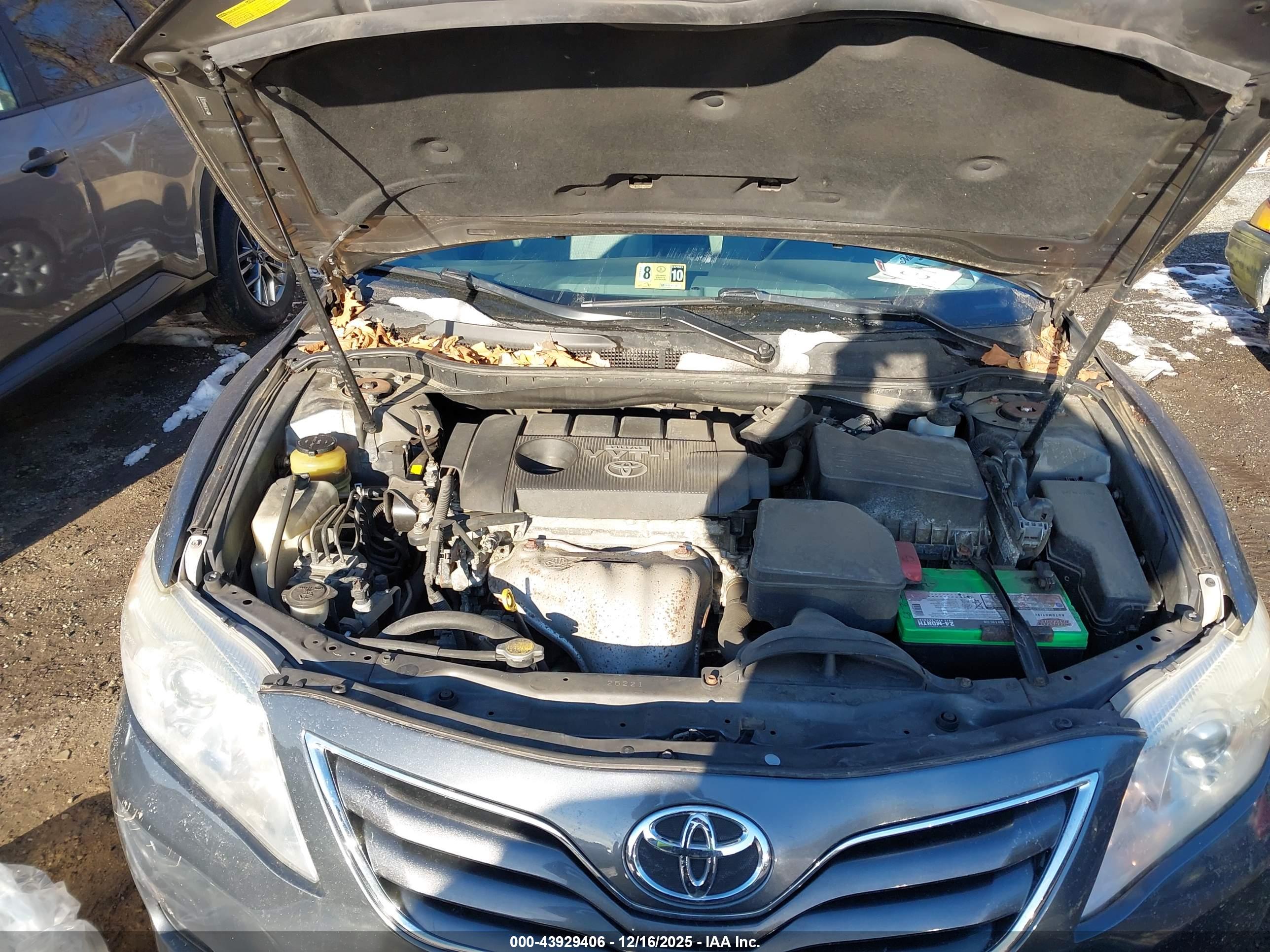 TOYOTA CAMRY image 10