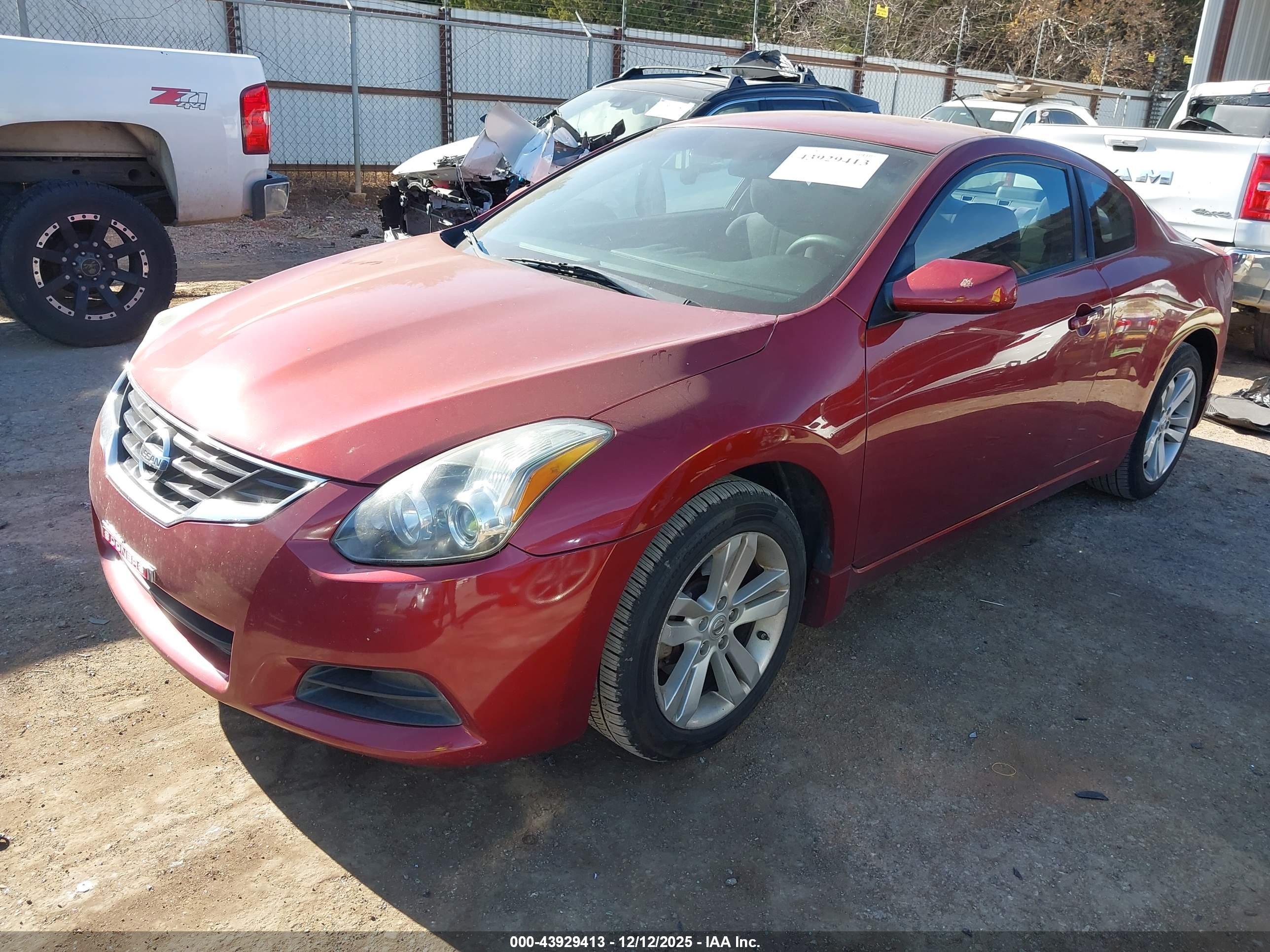 NISSAN ALTIMA image 2