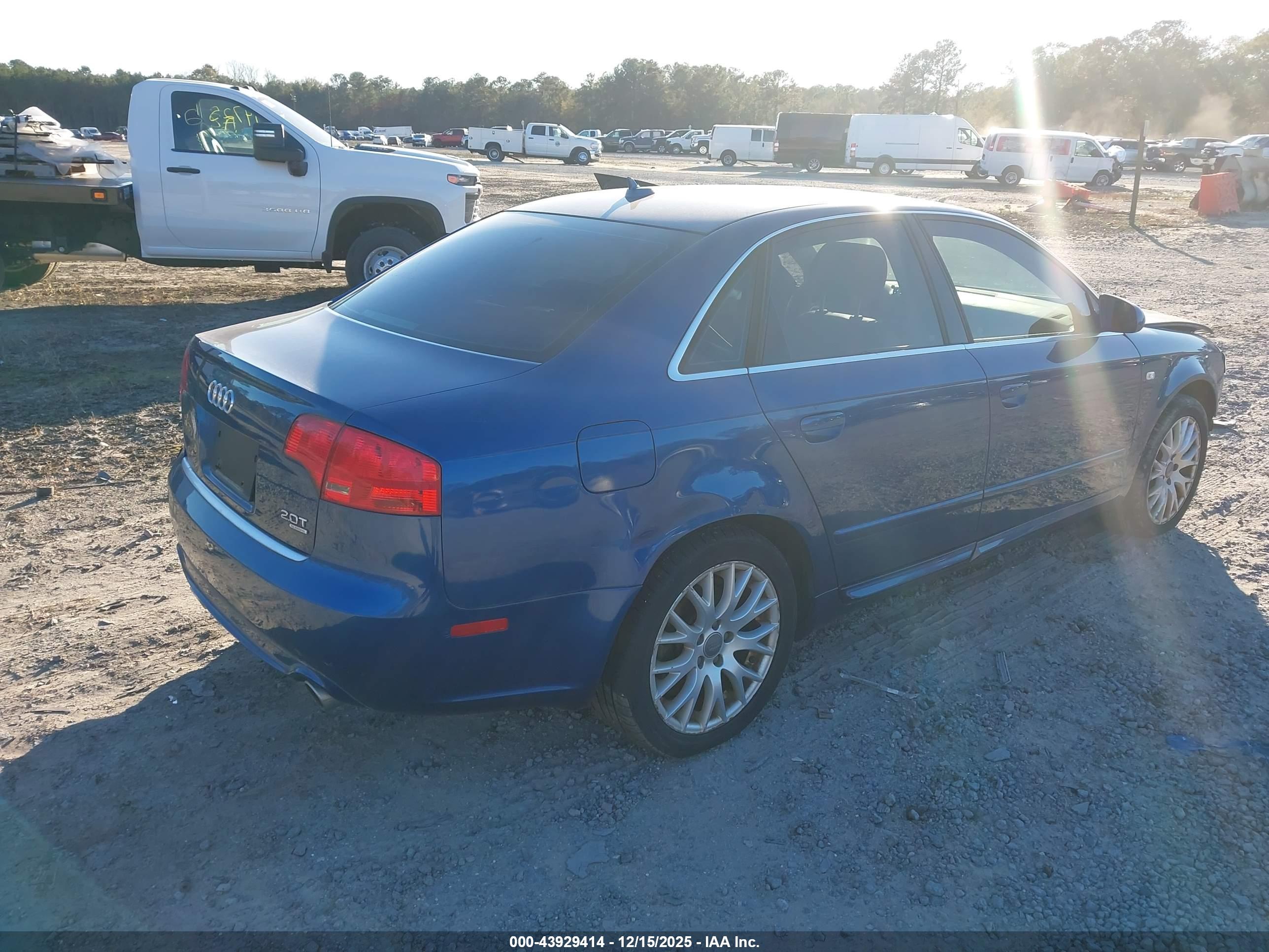 AUDI A4 image 4