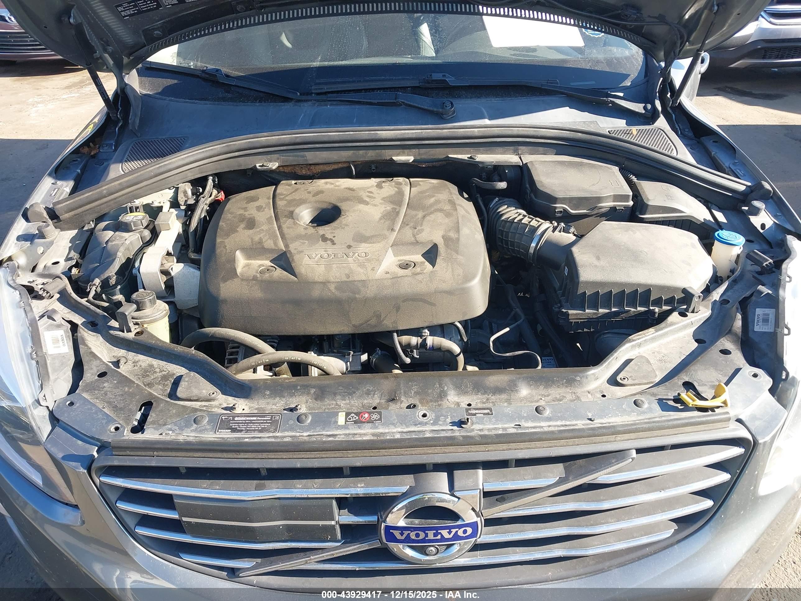 VOLVO XC60 image 10