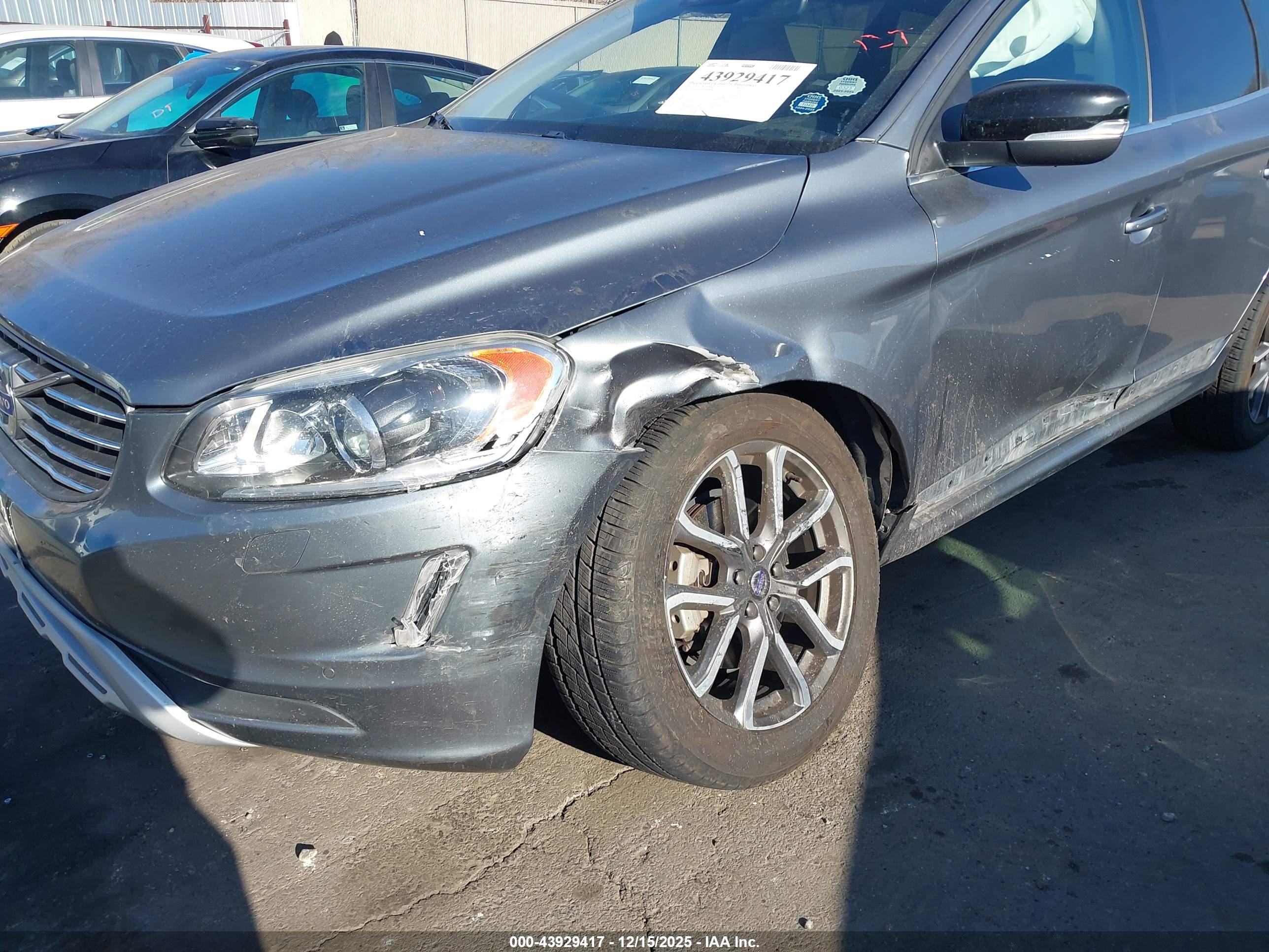 VOLVO XC60 image 6