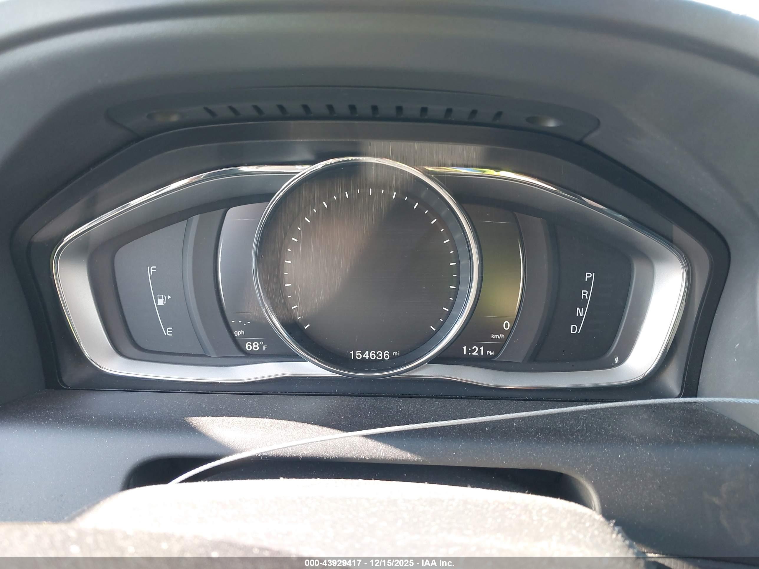 VOLVO XC60 image 7