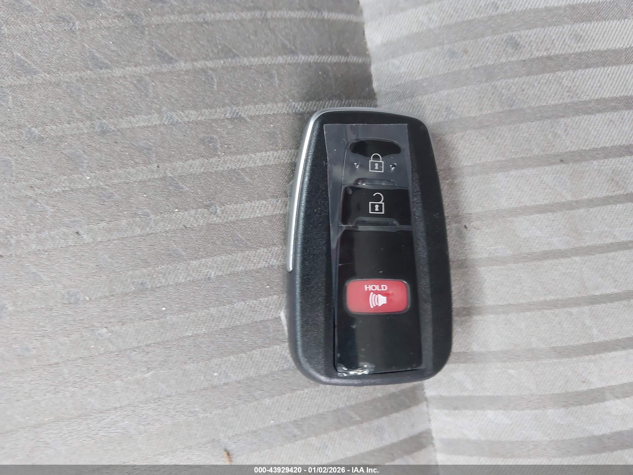 TOYOTA PRIUS image 11