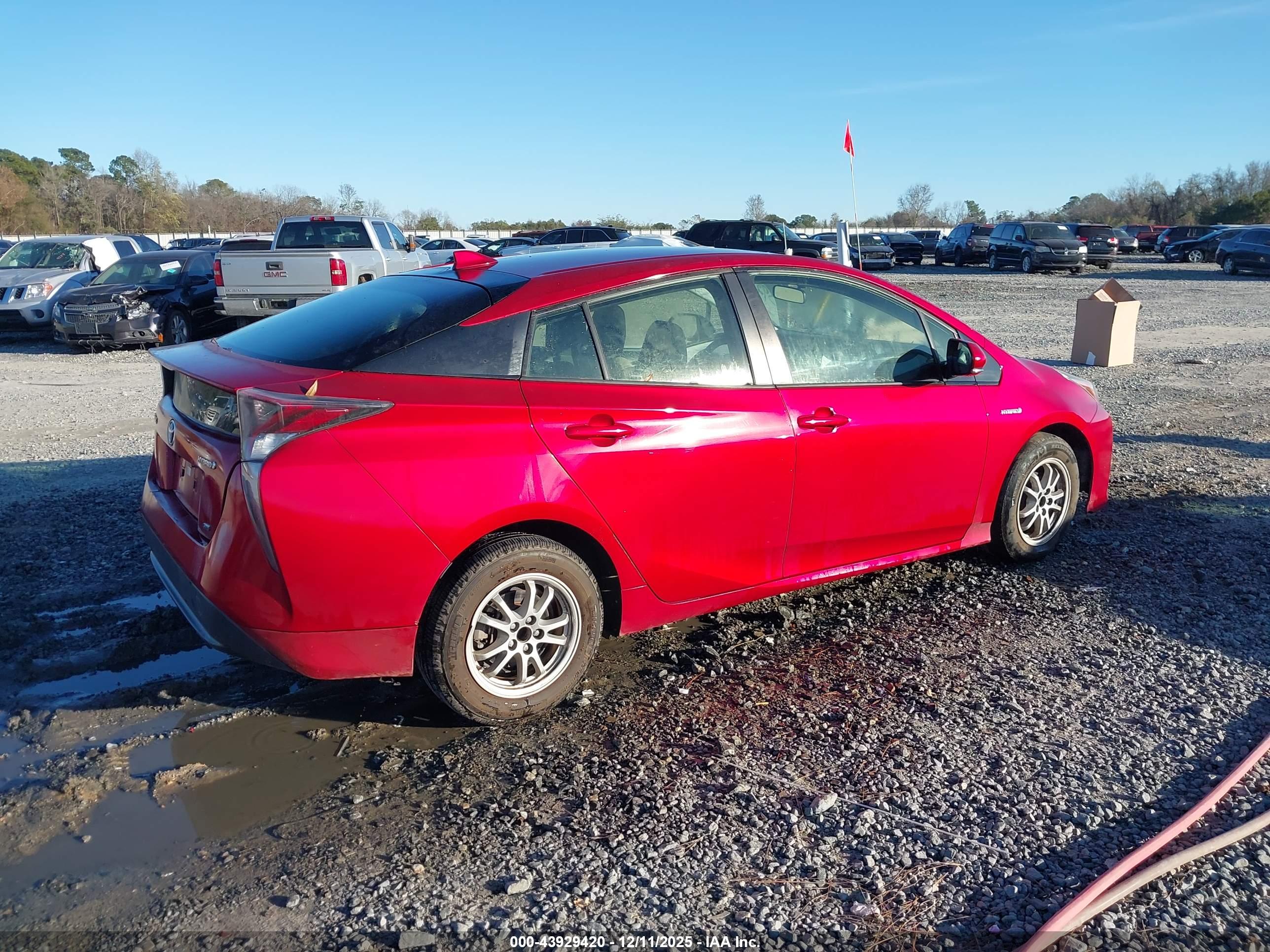 TOYOTA PRIUS image 4