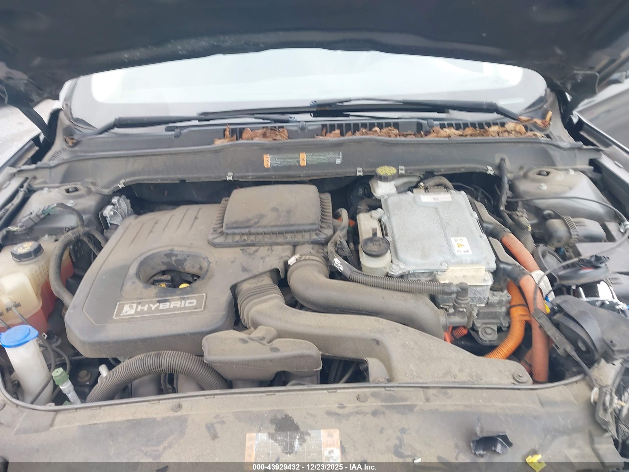 FORD FUSION image 10