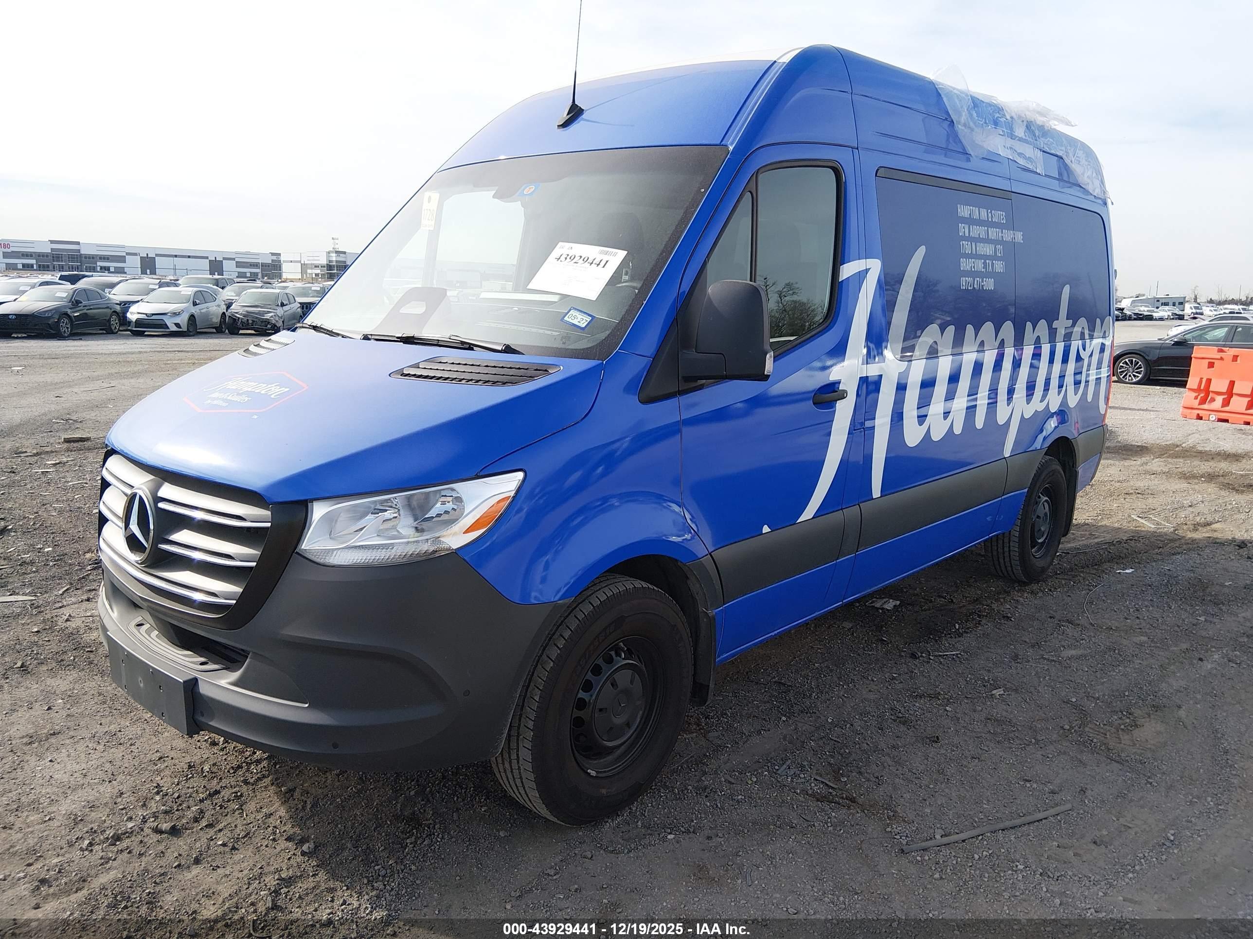 MERCEDES-BENZ SPRINTER image 2