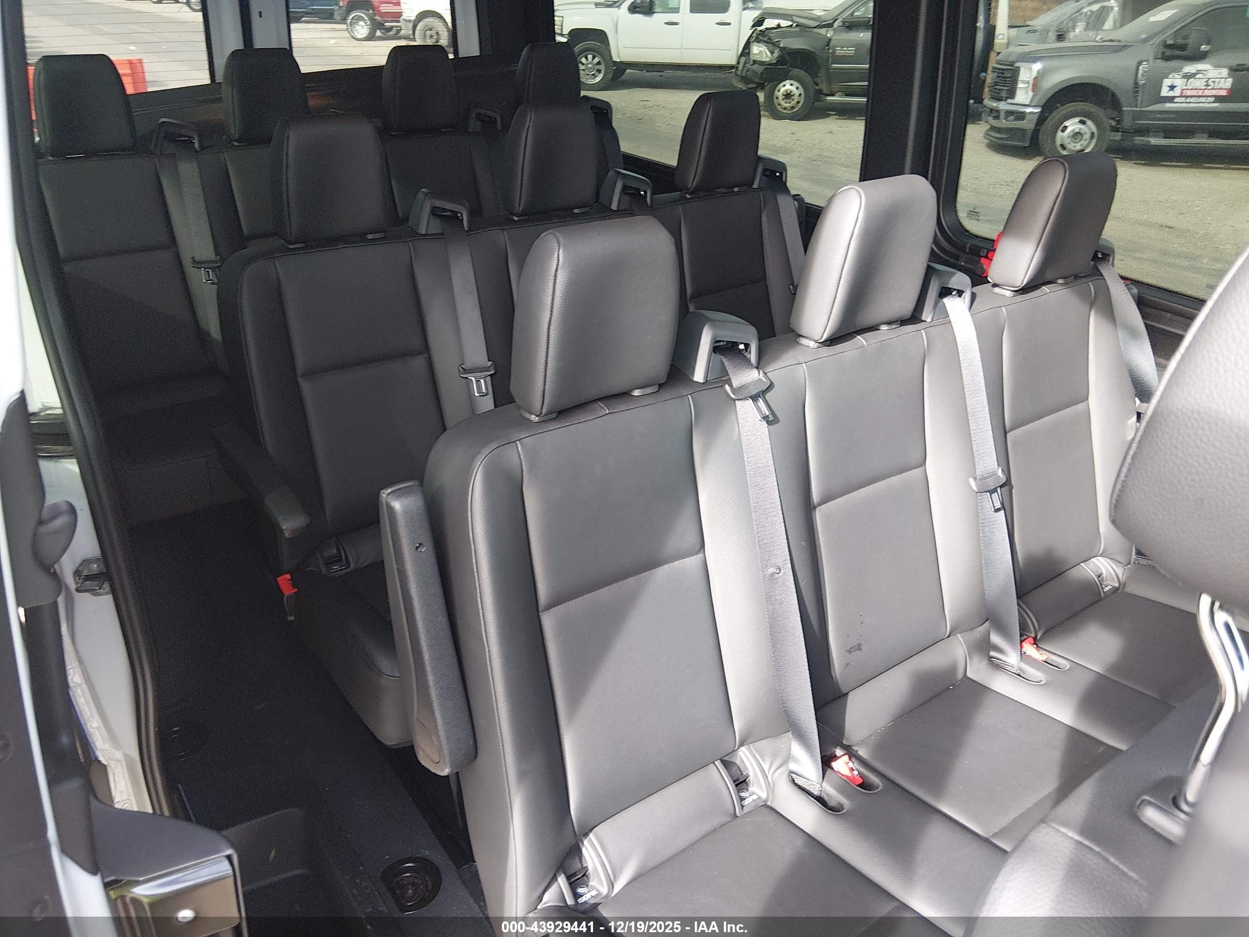 MERCEDES-BENZ SPRINTER image 8
