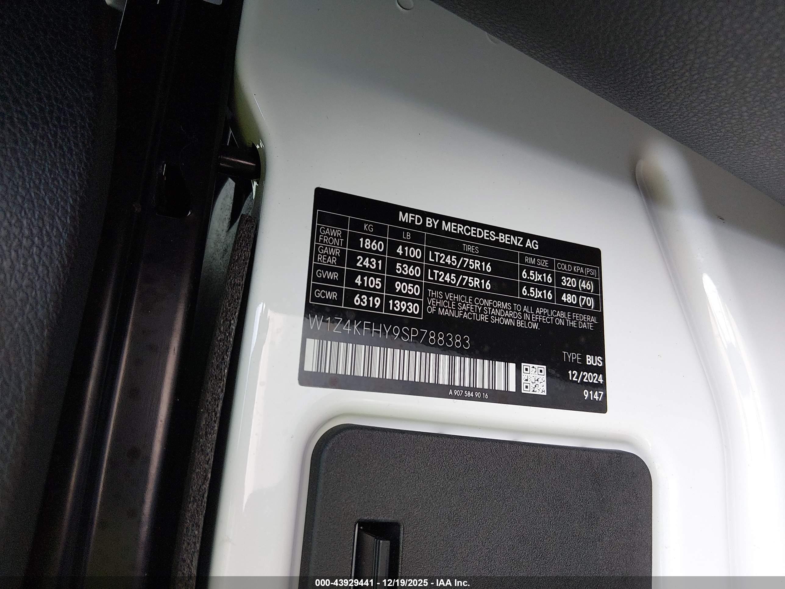 MERCEDES-BENZ SPRINTER image 9