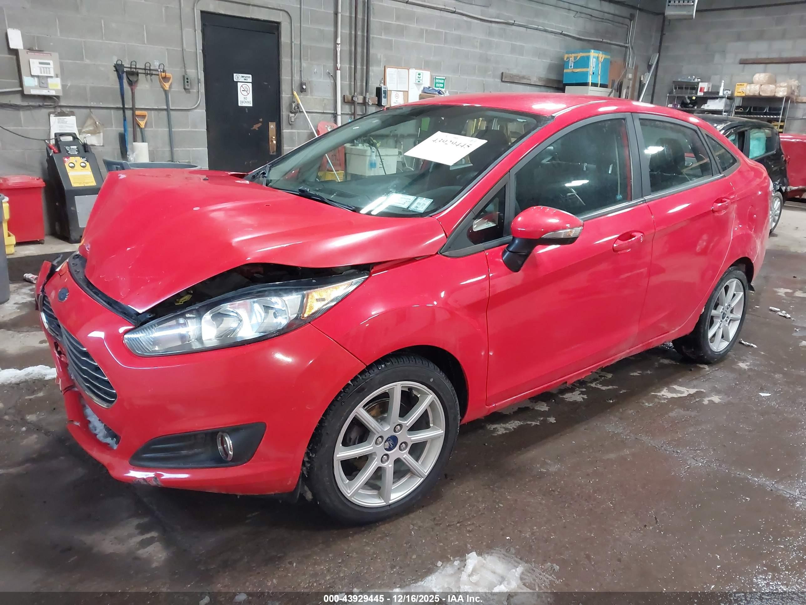 FORD FIESTA image 2