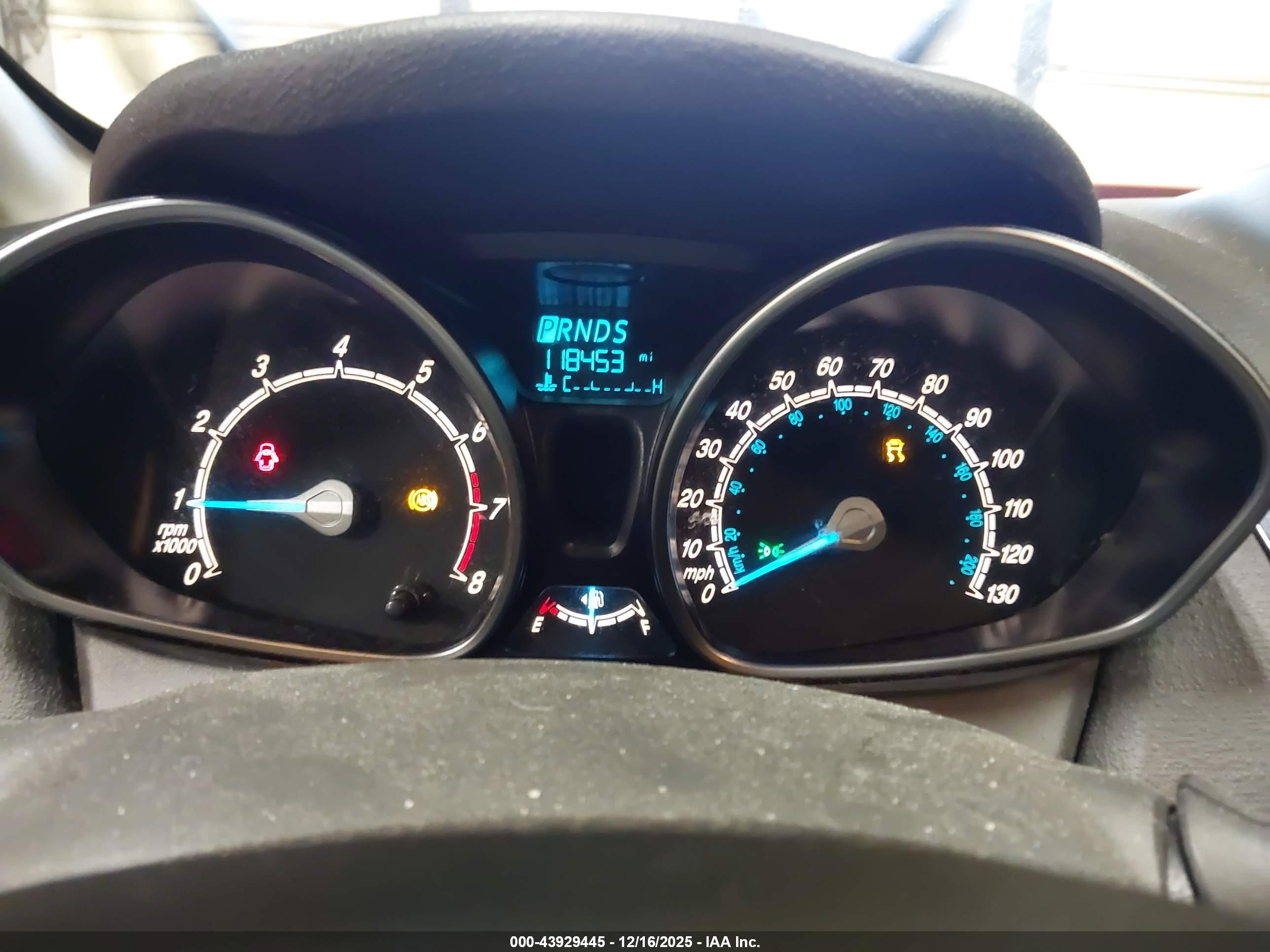 FORD FIESTA image 7