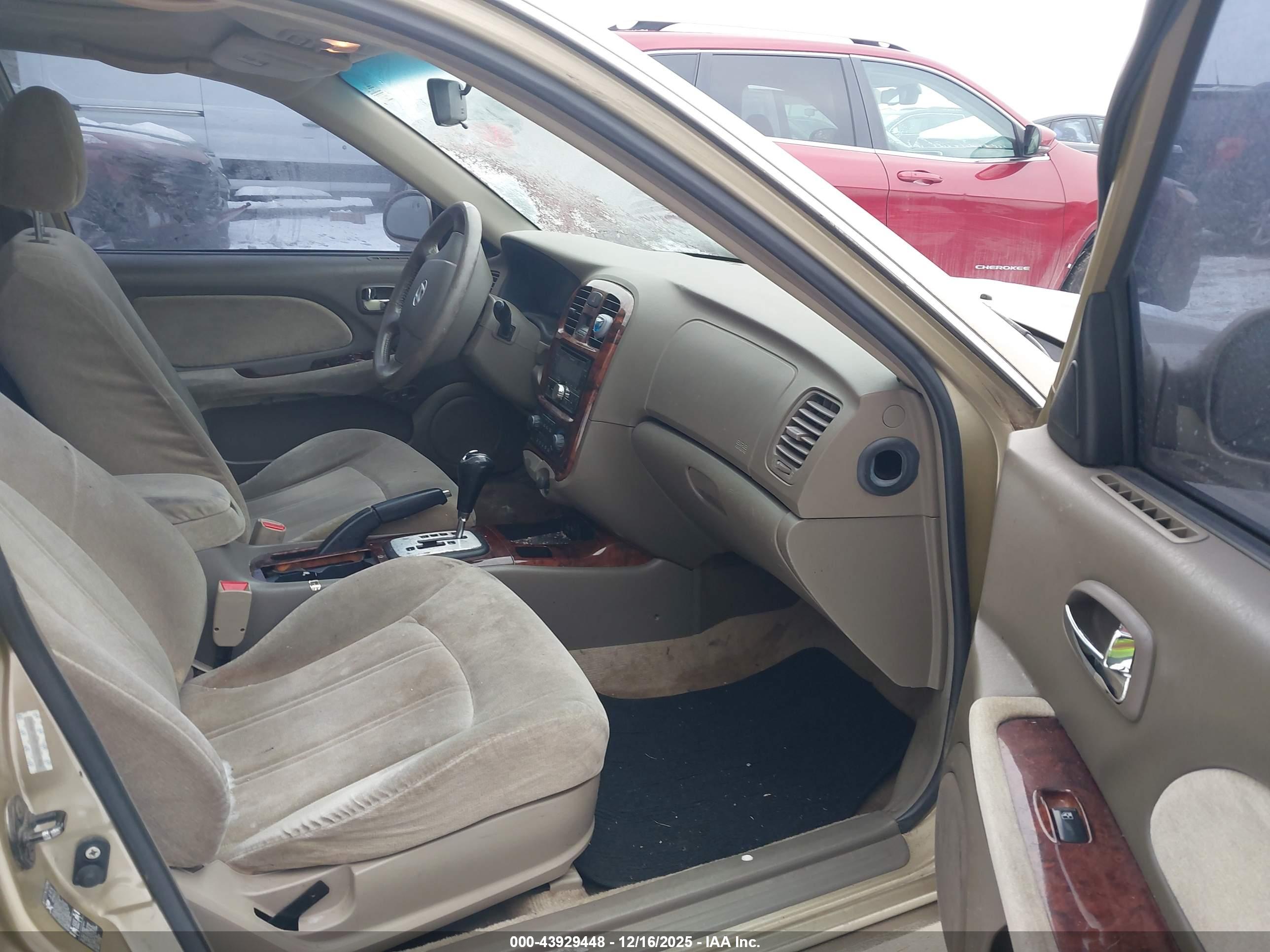 HYUNDAI SONATA image 5