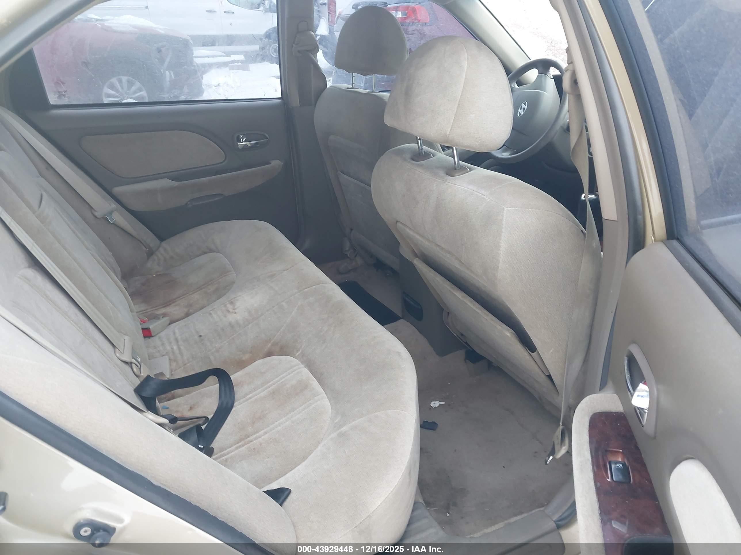 HYUNDAI SONATA image 8