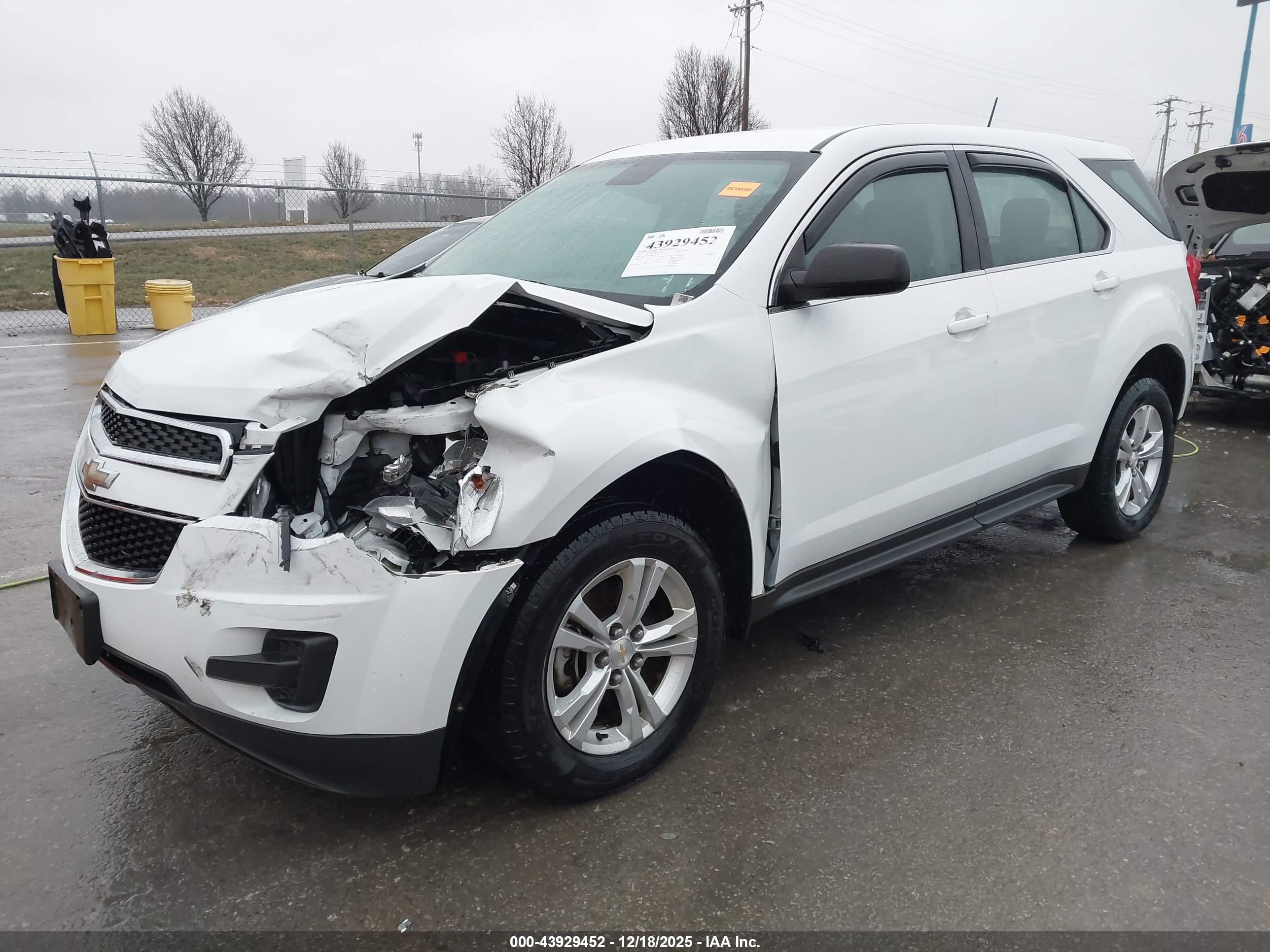 CHEVROLET EQUINOX image 2