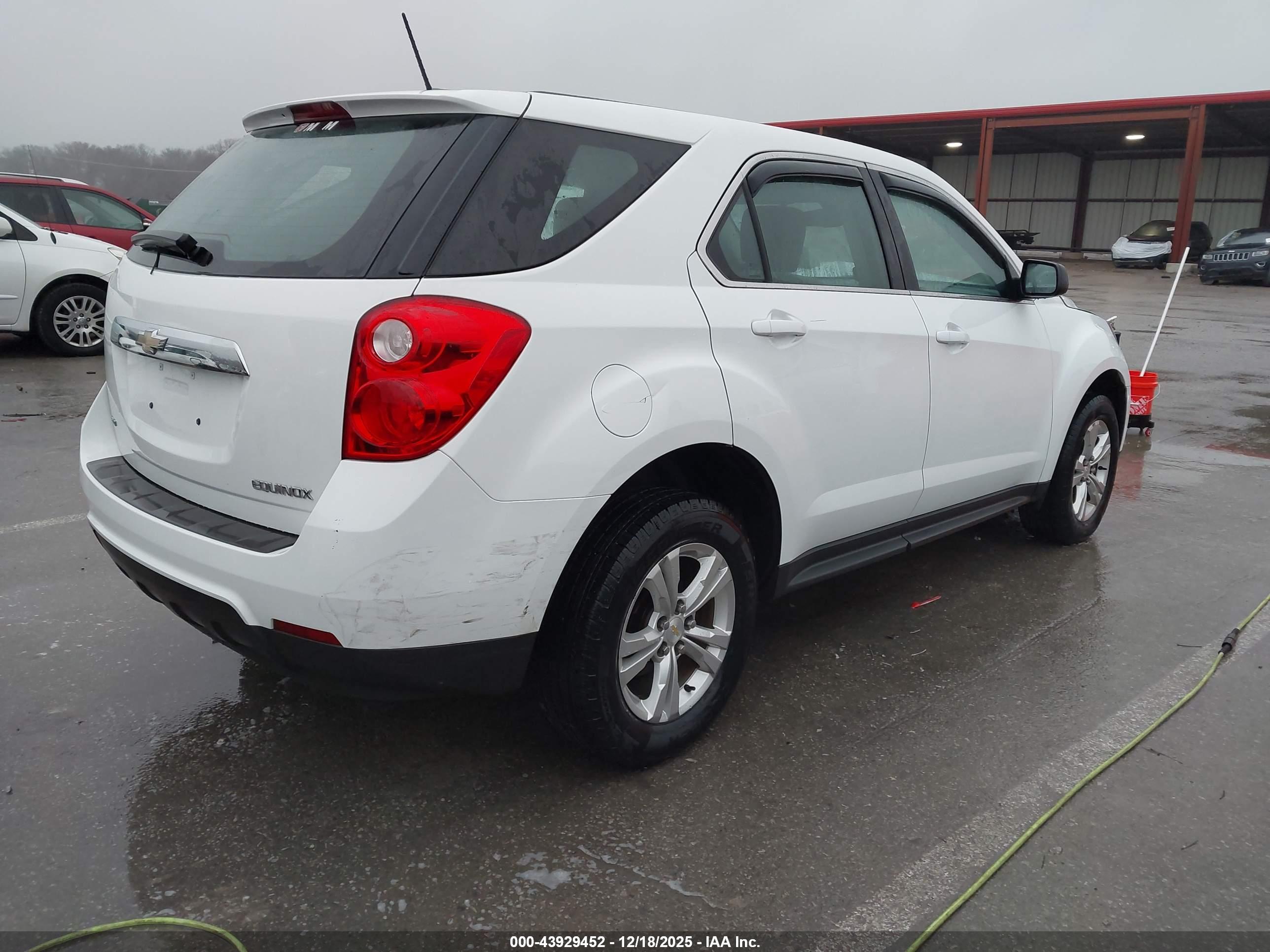 CHEVROLET EQUINOX image 4