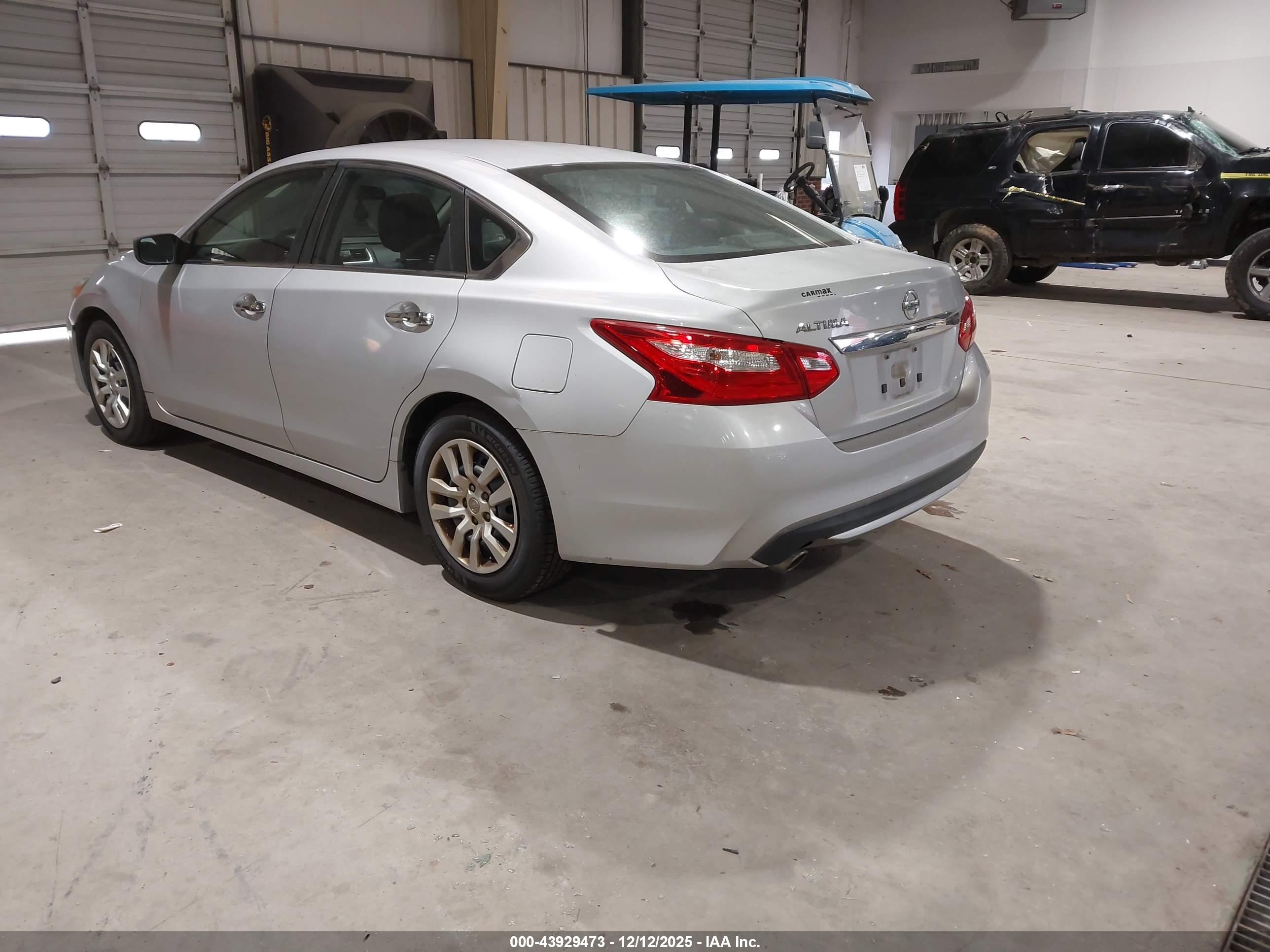 NISSAN ALTIMA image 3