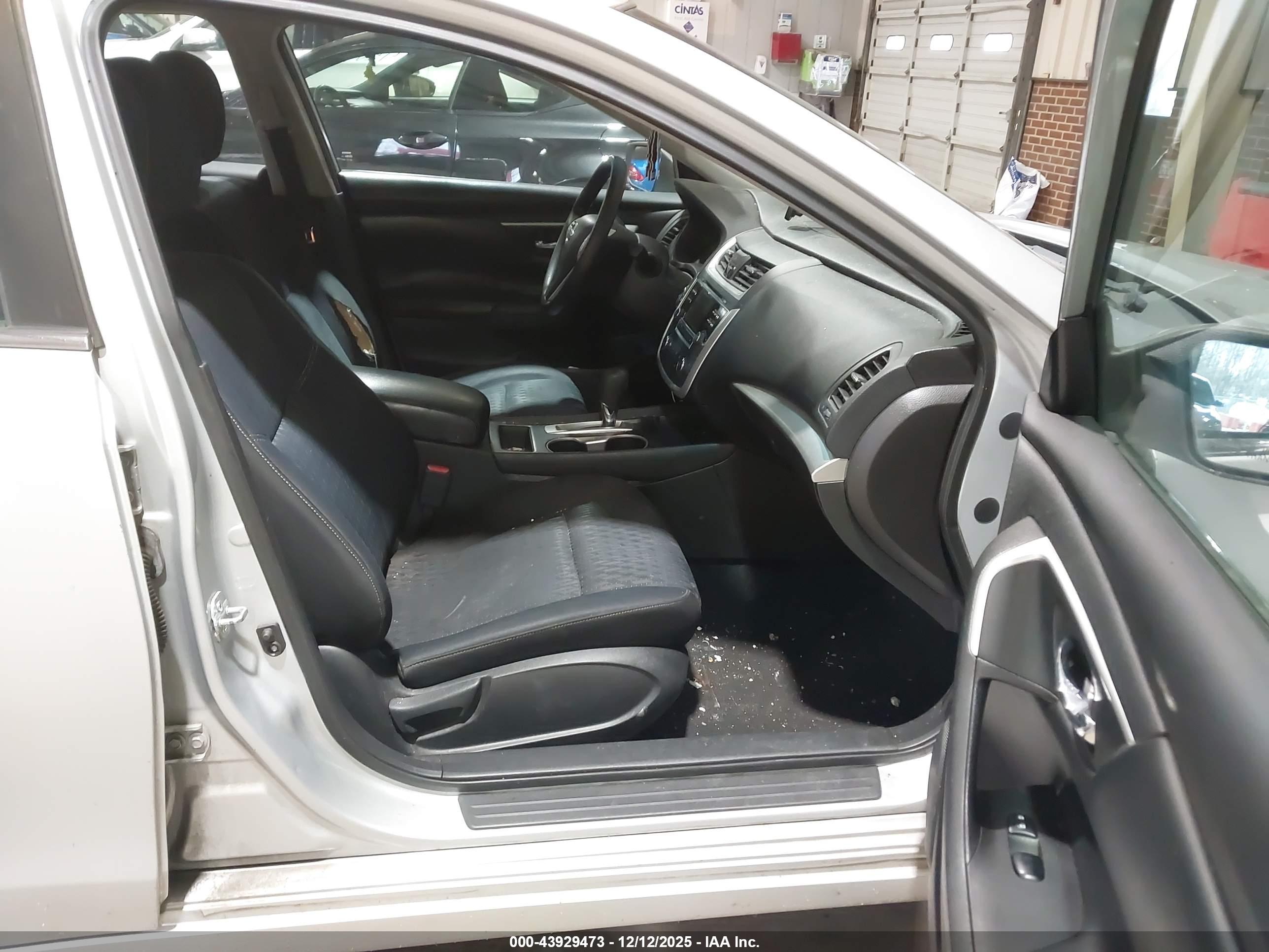 NISSAN ALTIMA image 5