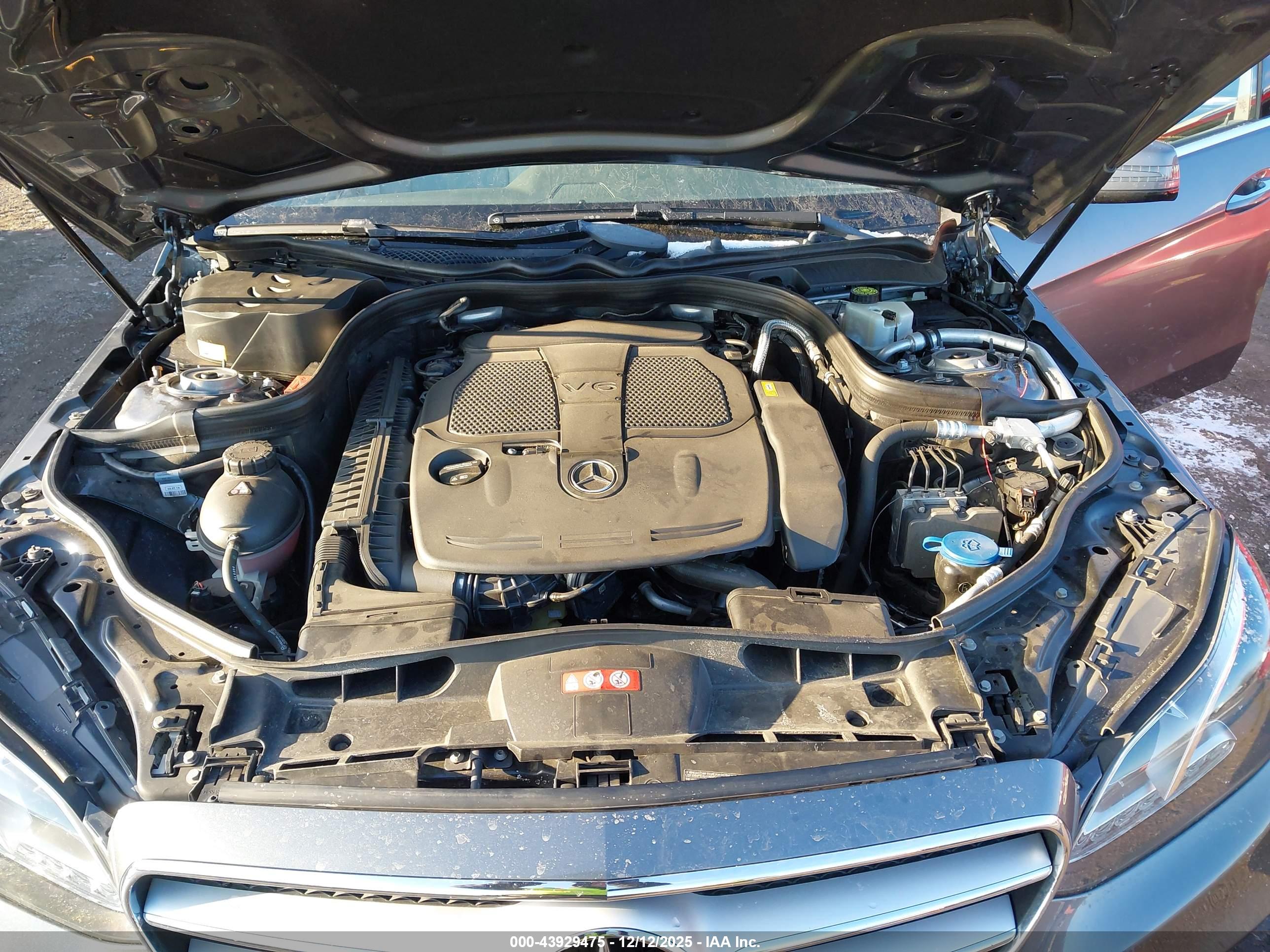 MERCEDES-BENZ E image 10