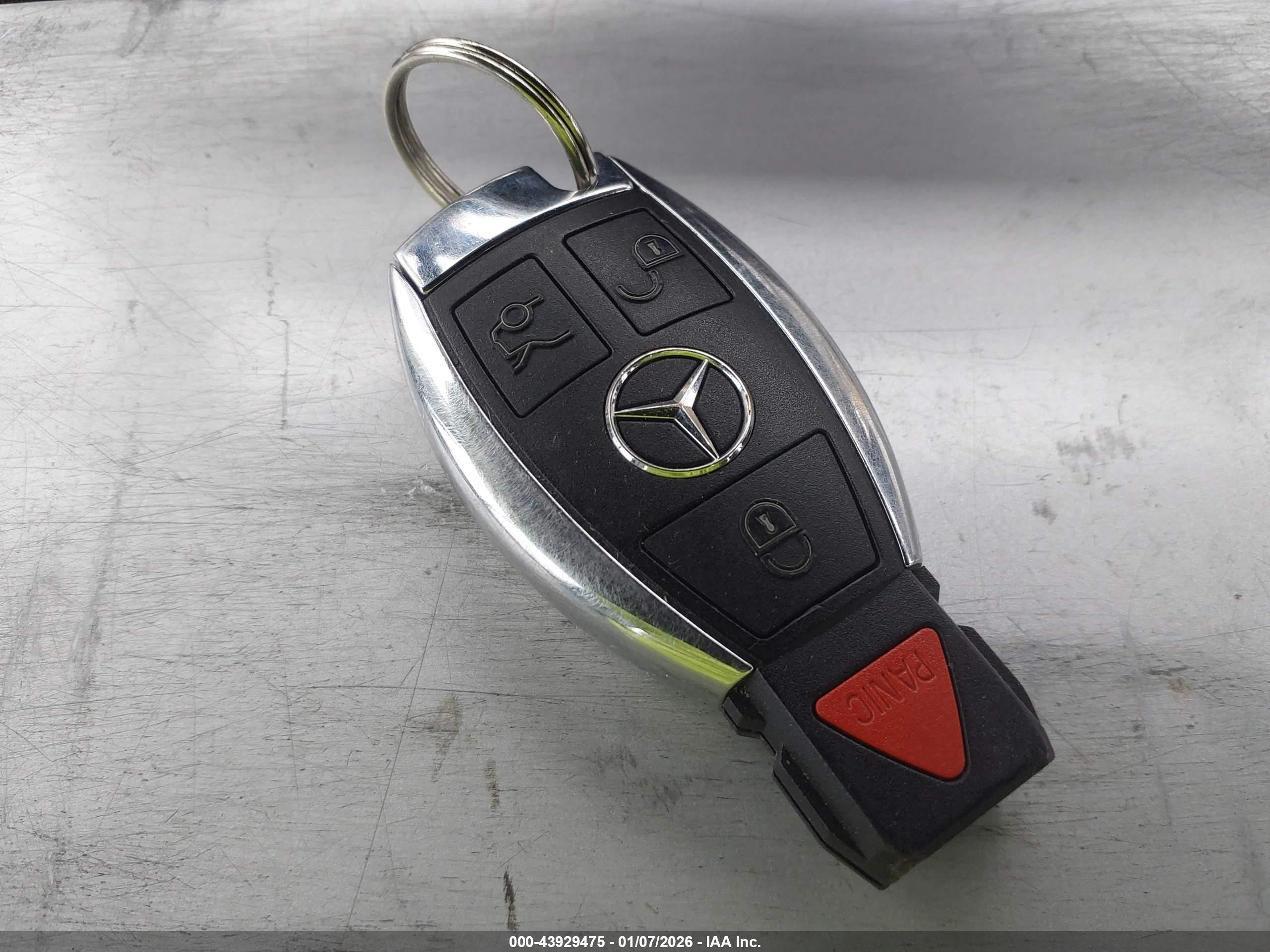 MERCEDES-BENZ E image 11