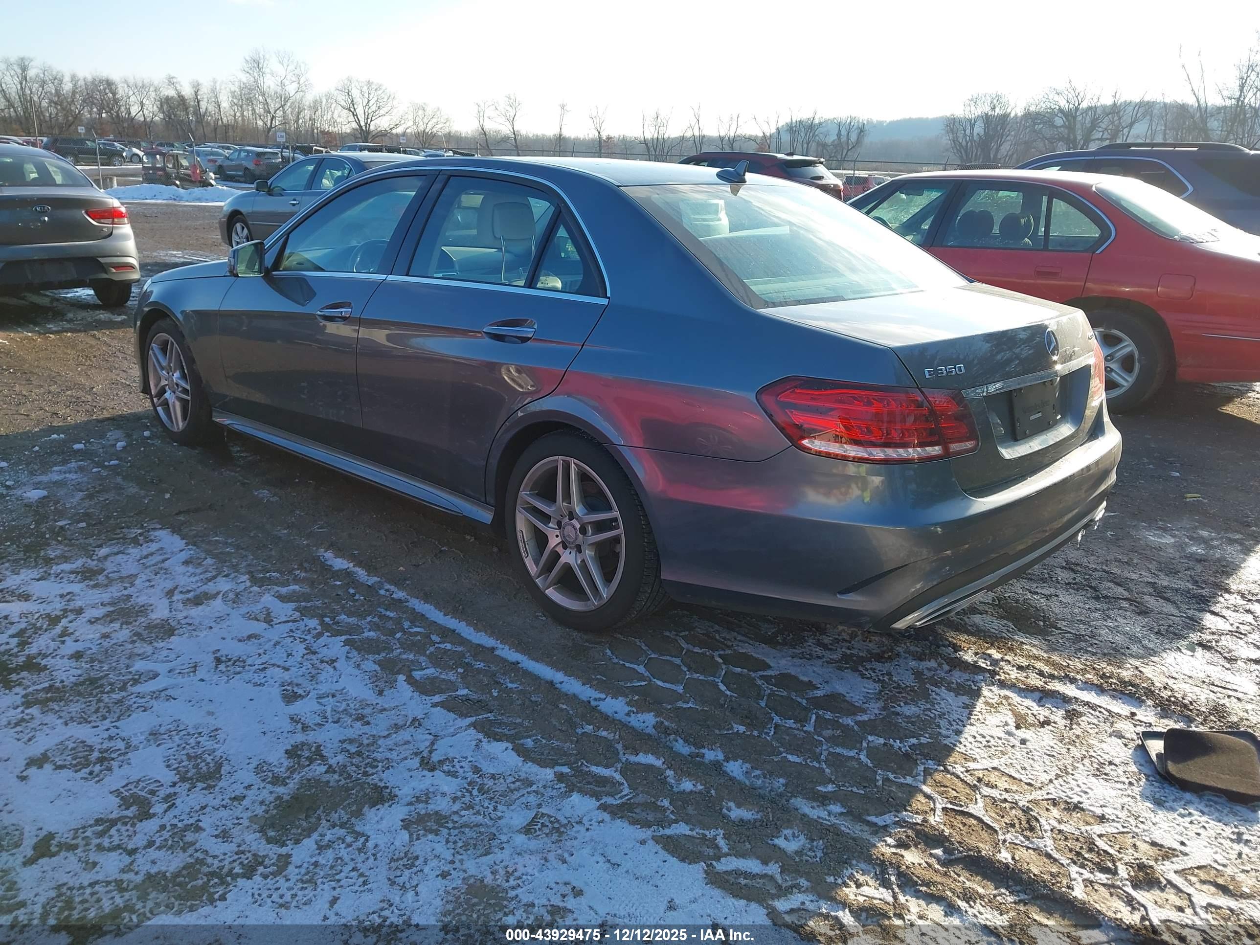 MERCEDES-BENZ E image 3