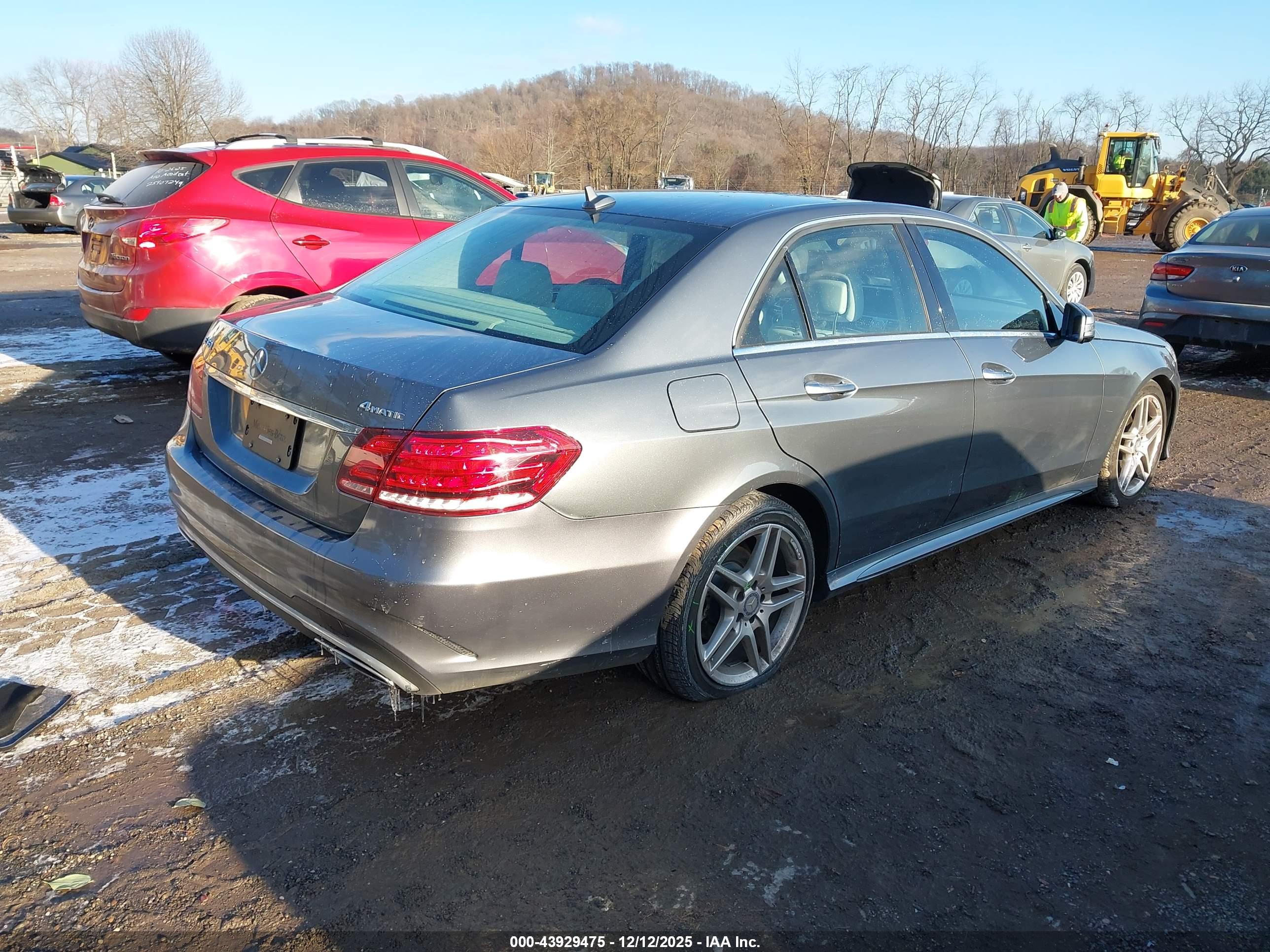 MERCEDES-BENZ E image 4