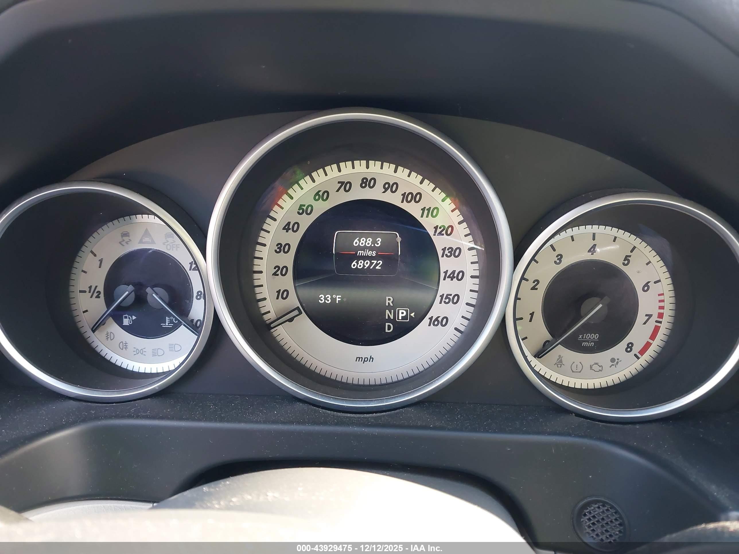 MERCEDES-BENZ E image 7