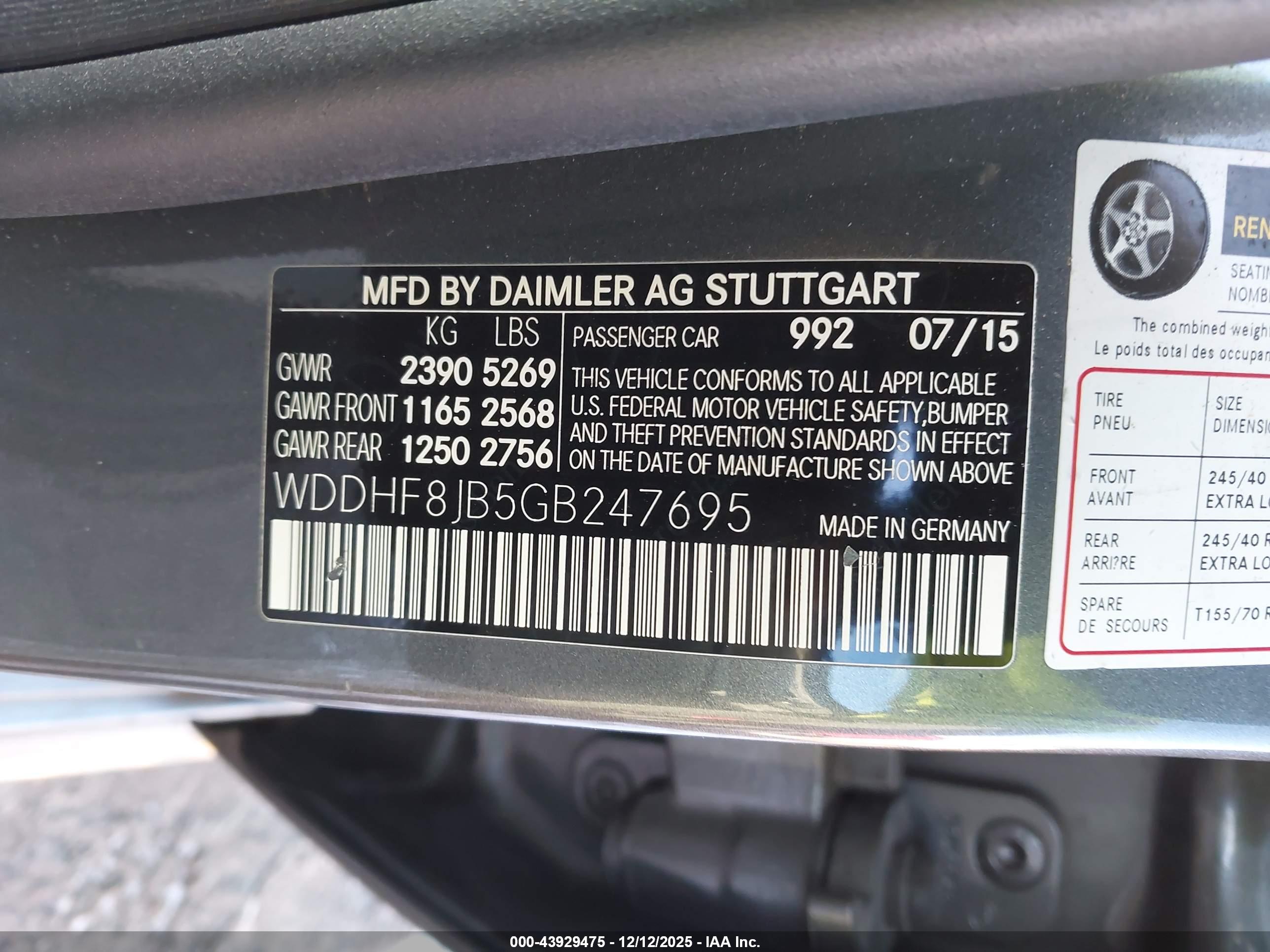 MERCEDES-BENZ E image 9