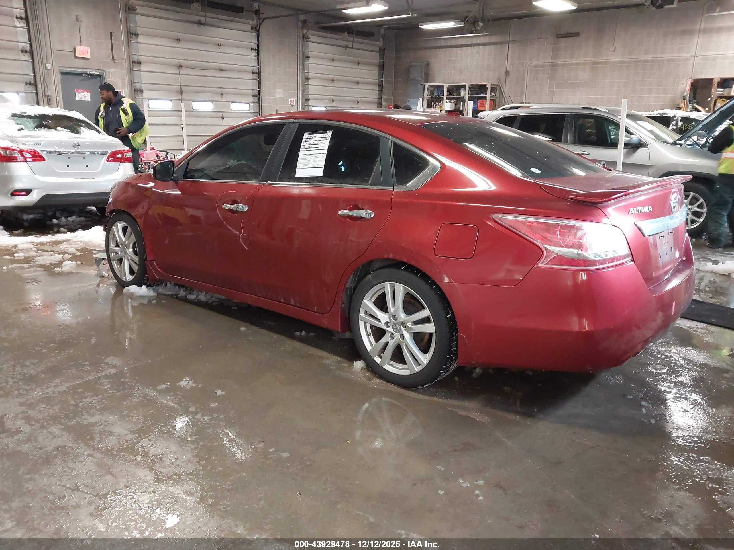 NISSAN ALTIMA image 3
