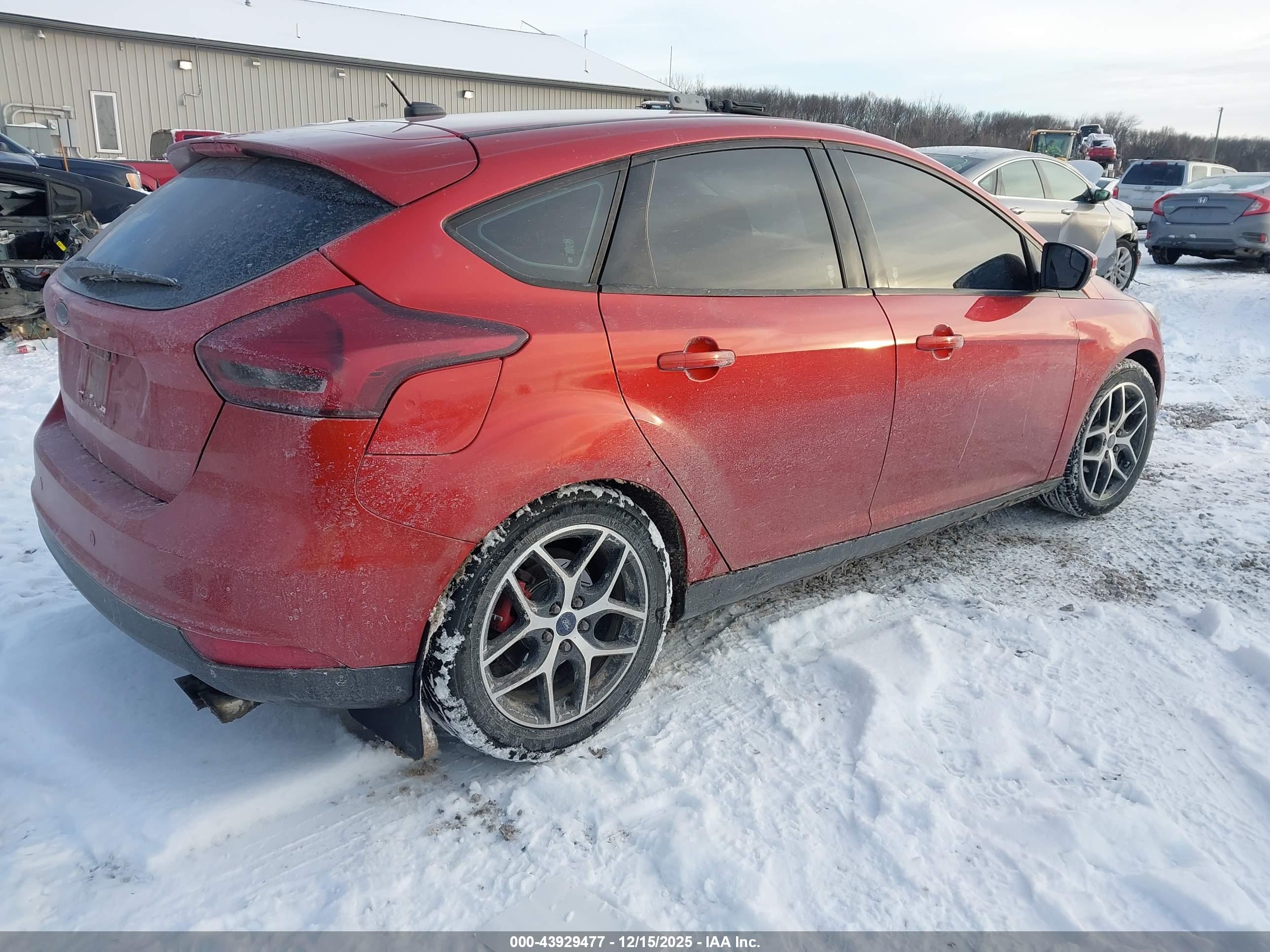 FORD FOCUS image 4