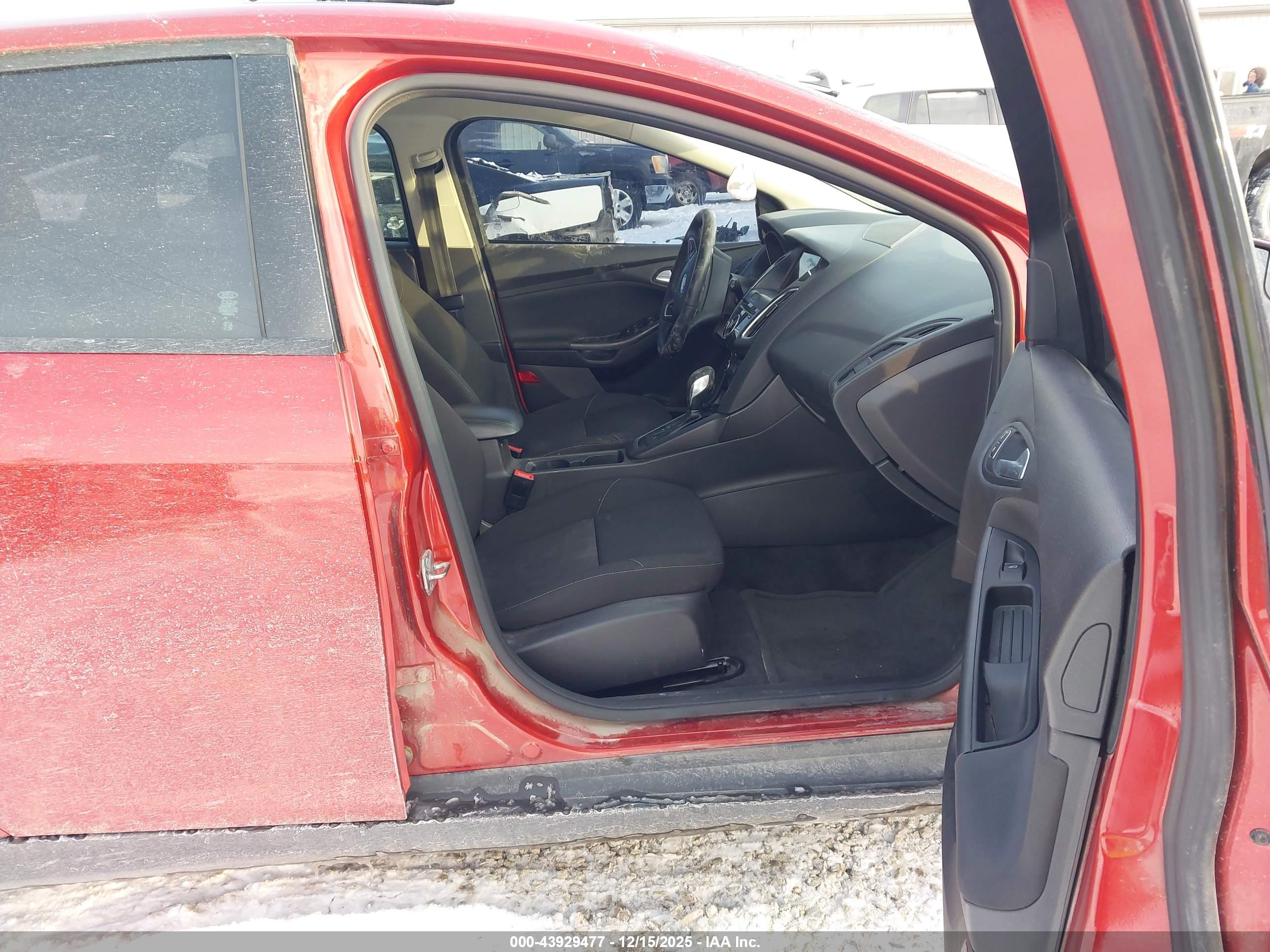 FORD FOCUS image 5
